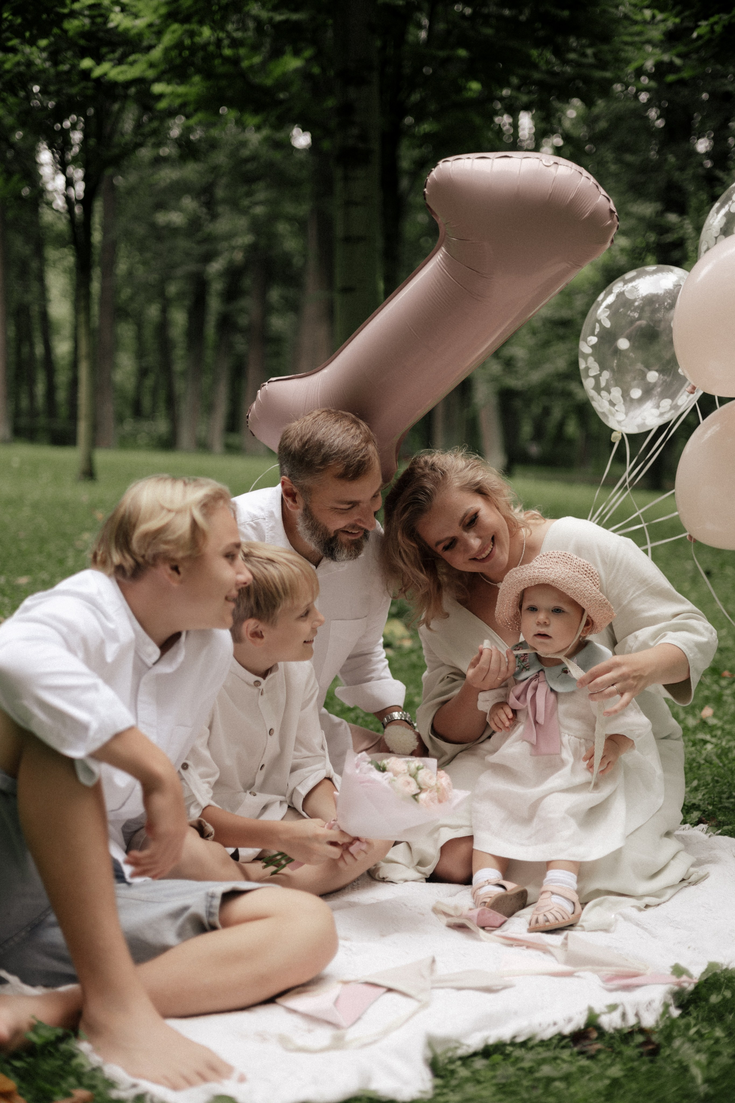 Семейная фотосессия в Оставьевском парке. Свадебный и портретный фотограф в Москве Анастасия Масюк