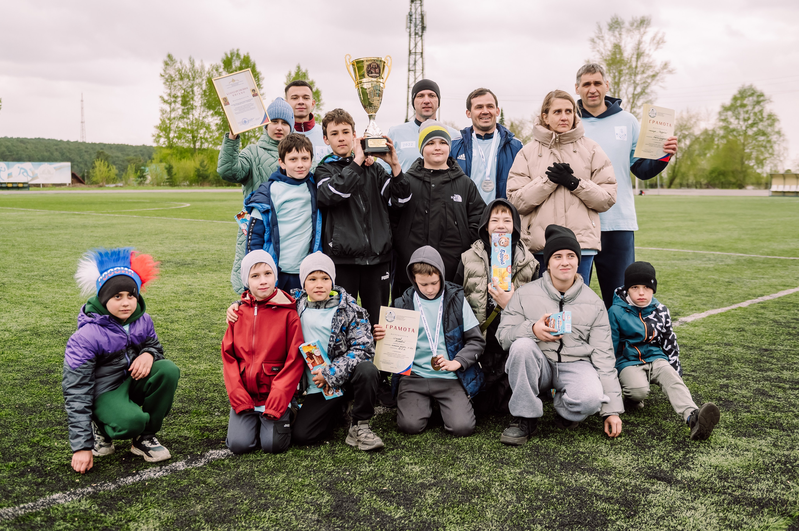 Пасхальный забег «Вера и Спорт» на стадионе Шахтёр. Детский фотограф, семейный фотограф и репортажи в Кемерово