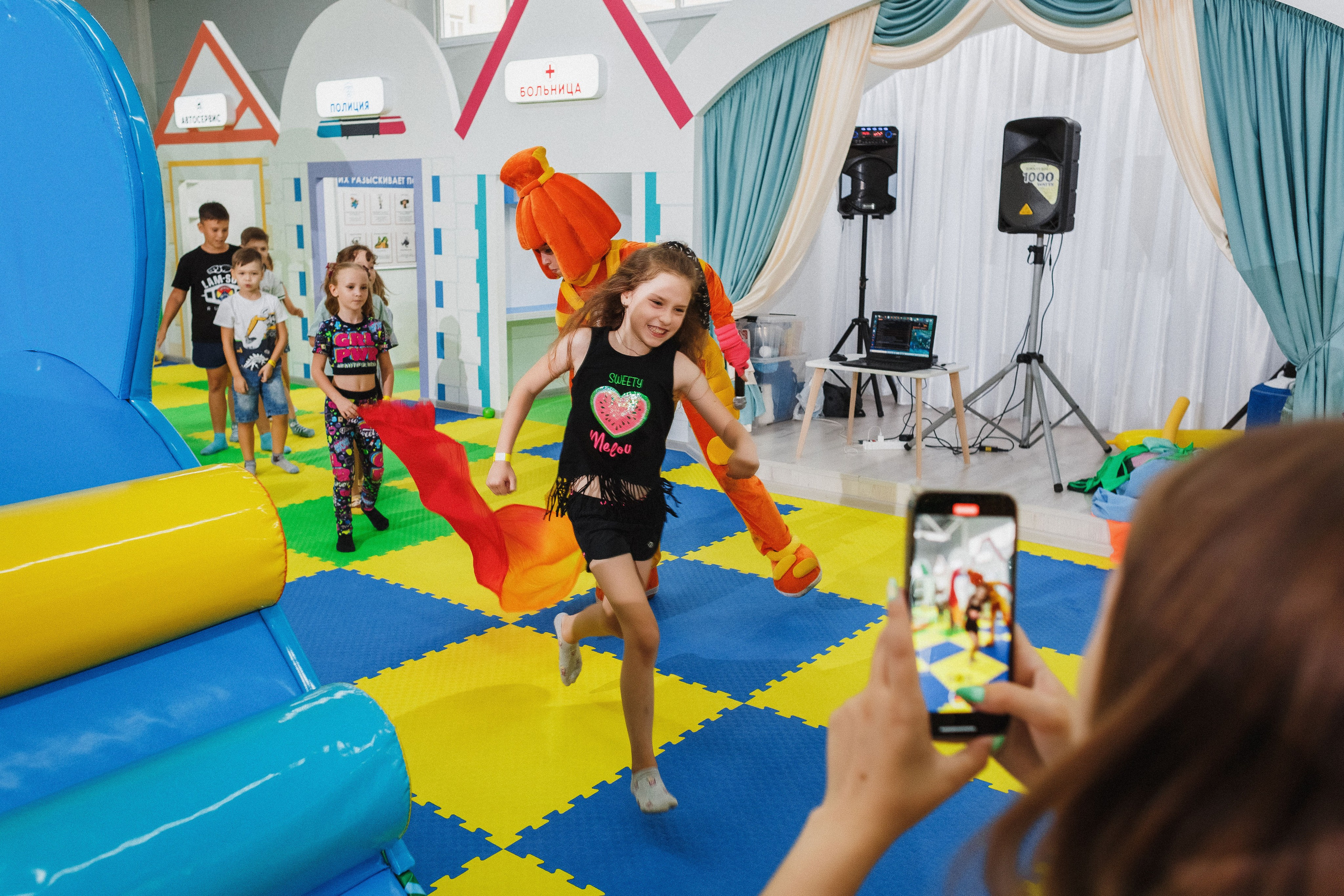 Волшебные моменты: детский праздник в игровой Клумба, Таганрог. Свадебный и семейный фотограф в Таганроге Бакарюк Антон