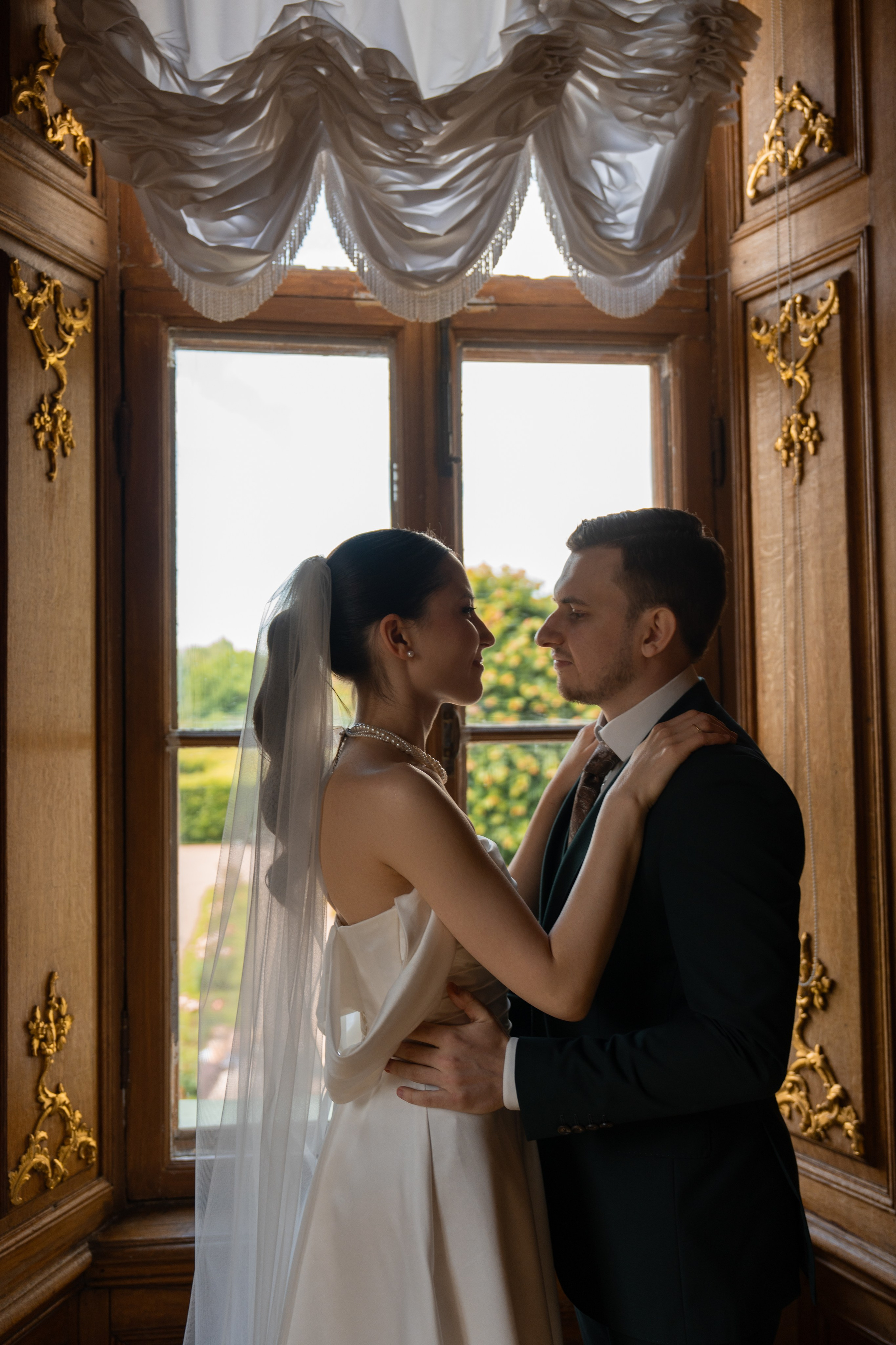 Влад и Илина в Кусково. Свадебный фотограф в Москве Анна Полушина