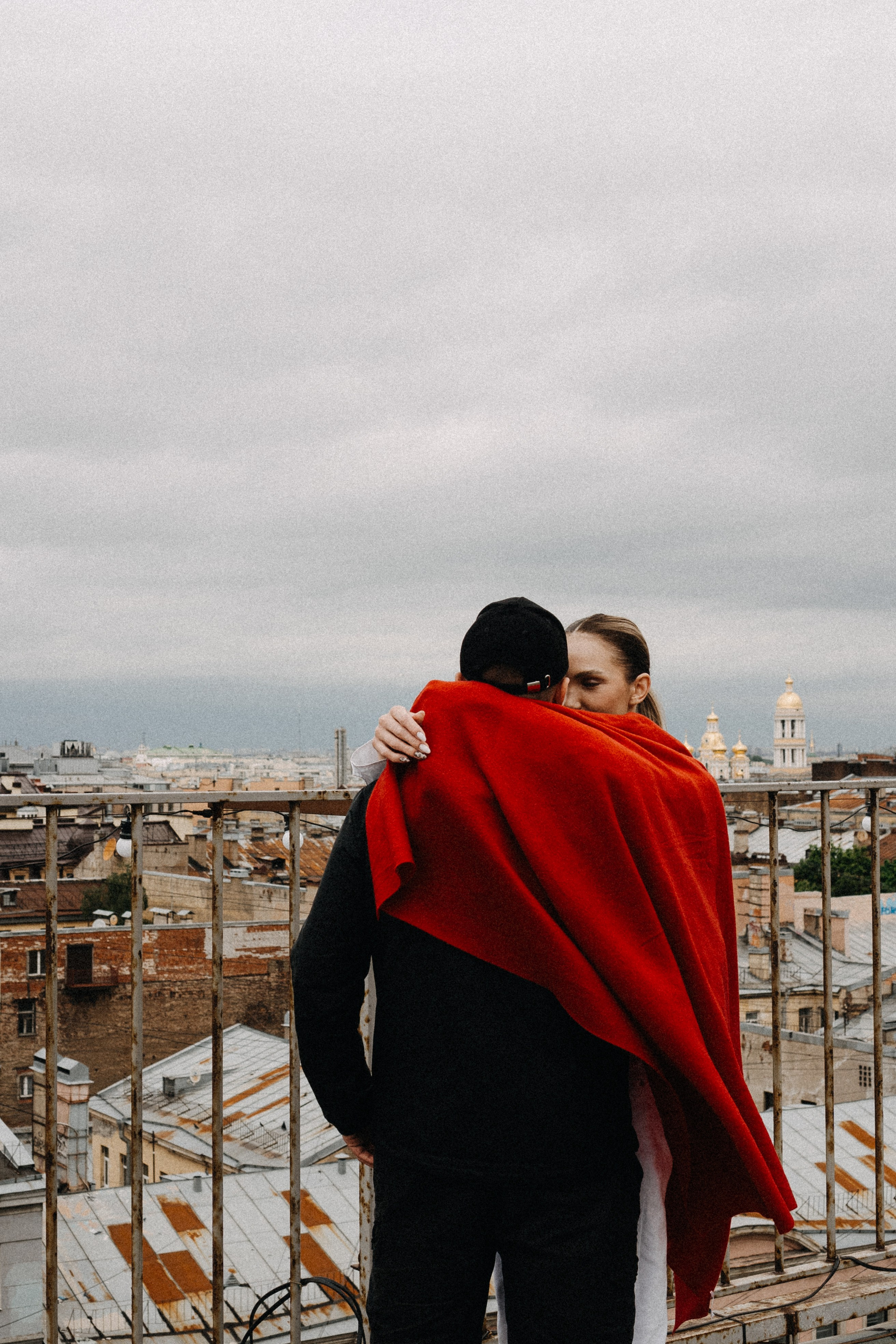 МЫ ГУЛЯЛИ ПРО КРЫШАМ ПИТЕРА. Профессиональный фотограф, Санкт-Петербург — Виктория Богомолова