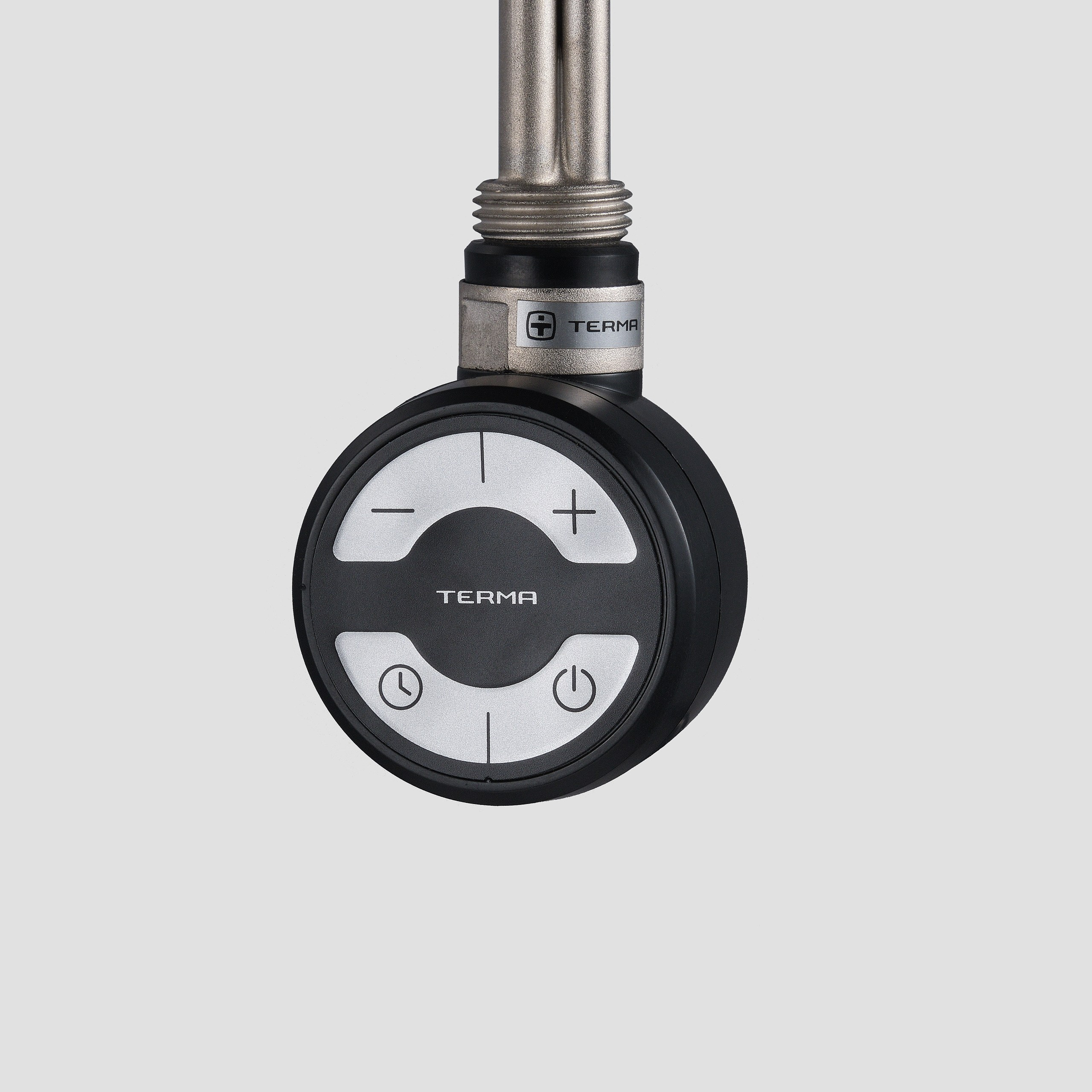 Предметные фотографии регуляторов и нагревателей для отопительных приборов