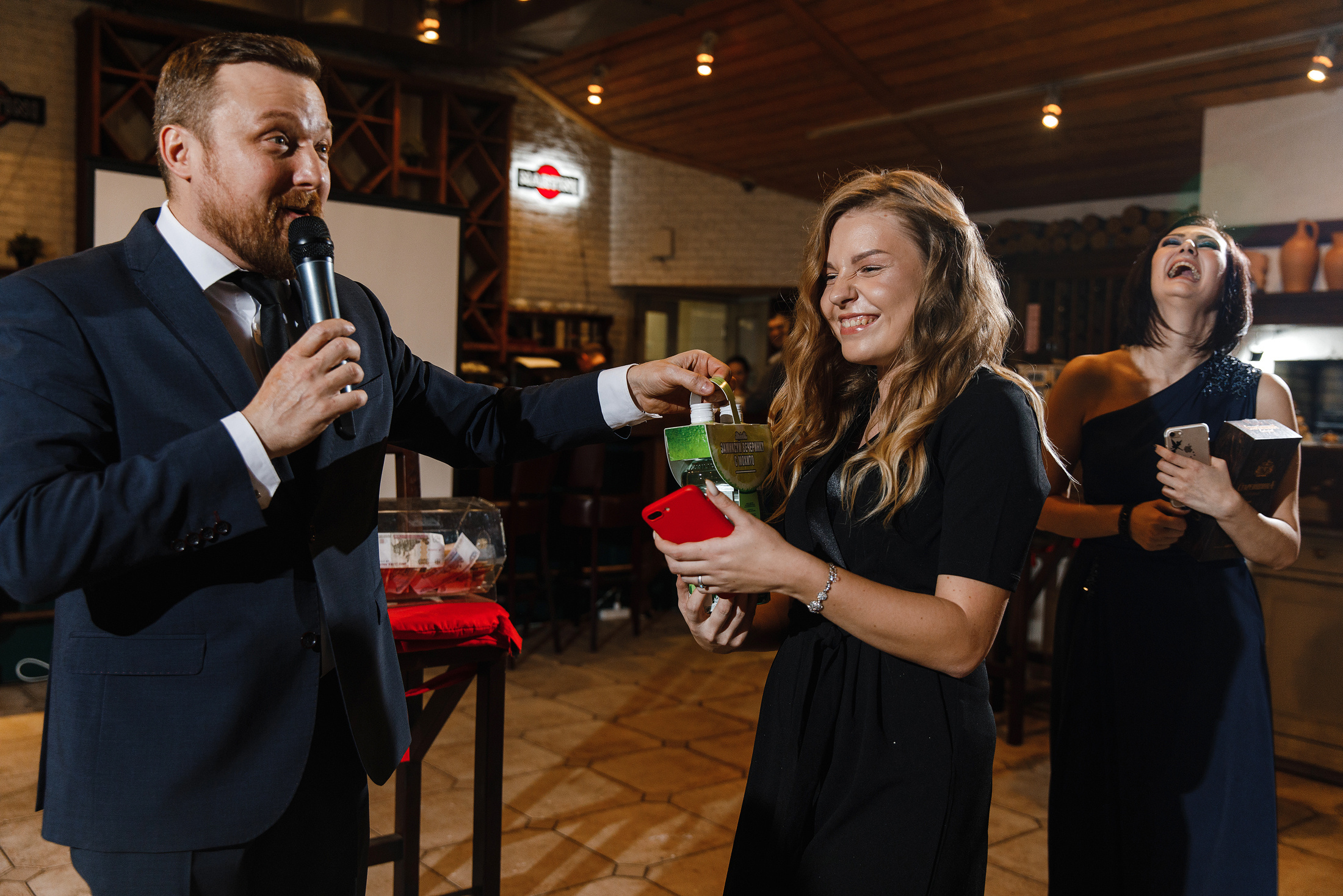 Ведущий на новогодний корпоратив в Москве Сергей Рябинин. Конкурсы на. Ведущий на свадьбу, корпоратив и юбилей в Москве Сергей Рябинин