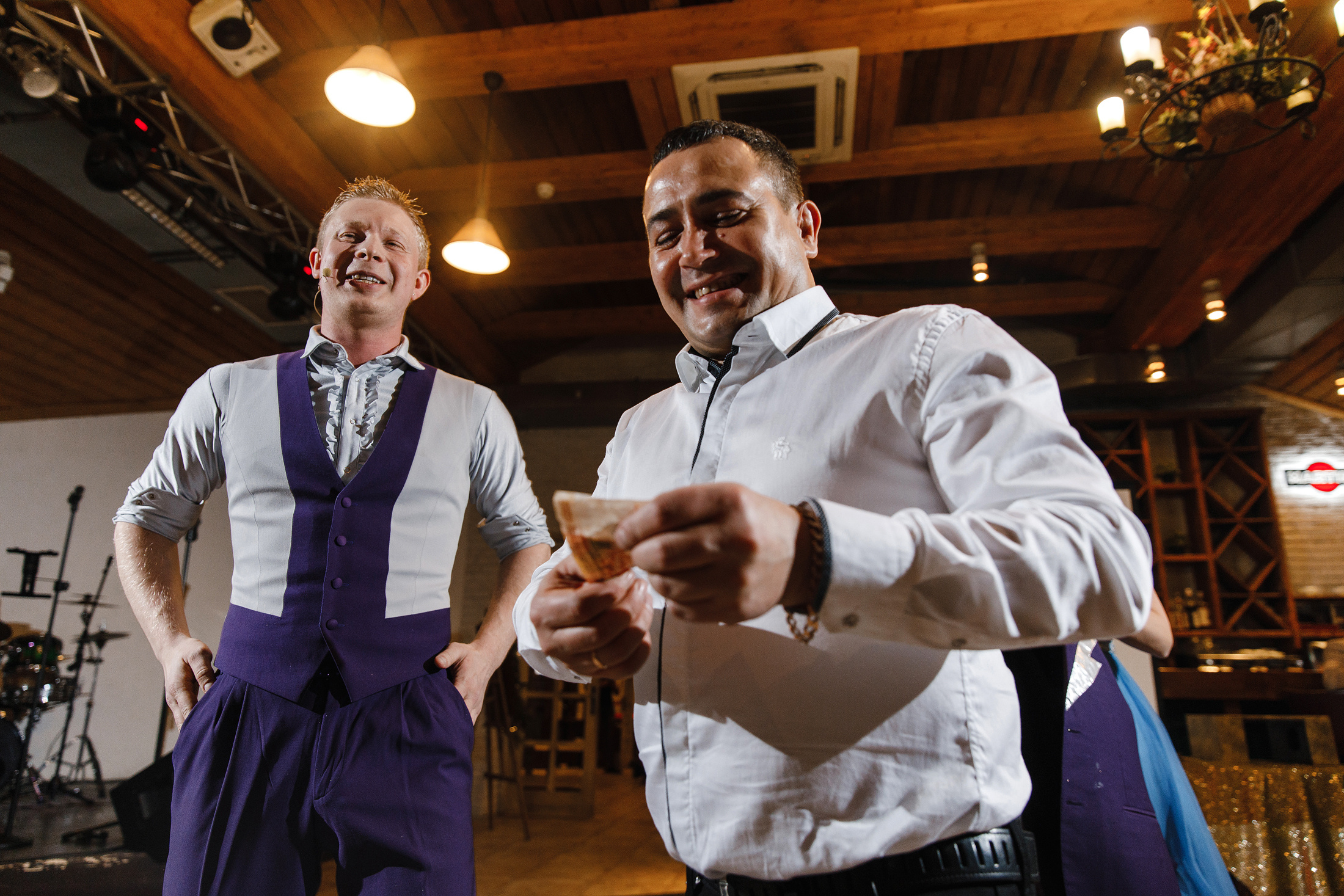 Ведущий на новогодний корпоратив в Москве Сергей Рябинин. Конкурсы на. Ведущий на свадьбу, корпоратив и юбилей в Москве Сергей Рябинин