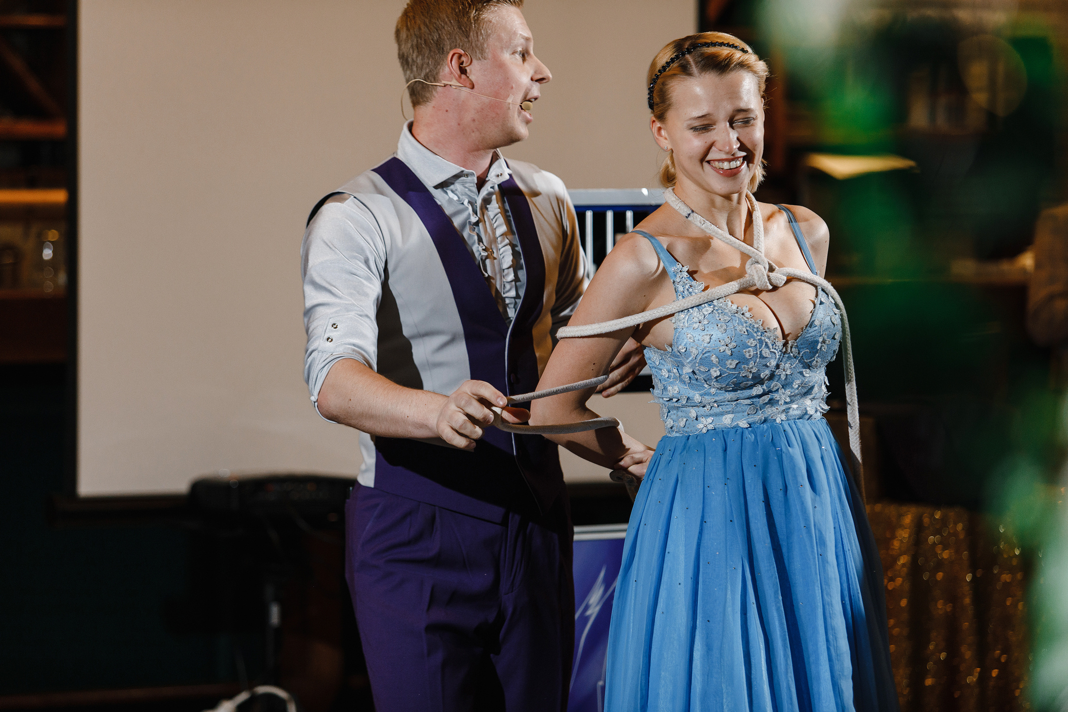 Ведущий на новогодний корпоратив в Москве Сергей Рябинин. Конкурсы на. Ведущий на свадьбу, корпоратив и юбилей в Москве Сергей Рябинин