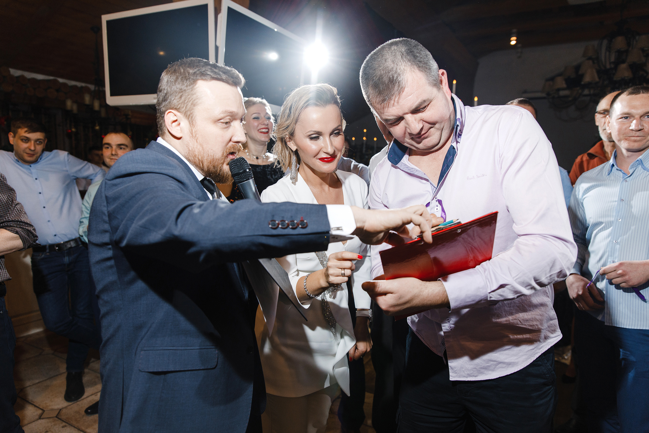 Ведущий на новогодний корпоратив в Москве Сергей Рябинин. Конкурсы на. Ведущий на свадьбу, корпоратив и юбилей в Москве Сергей Рябинин