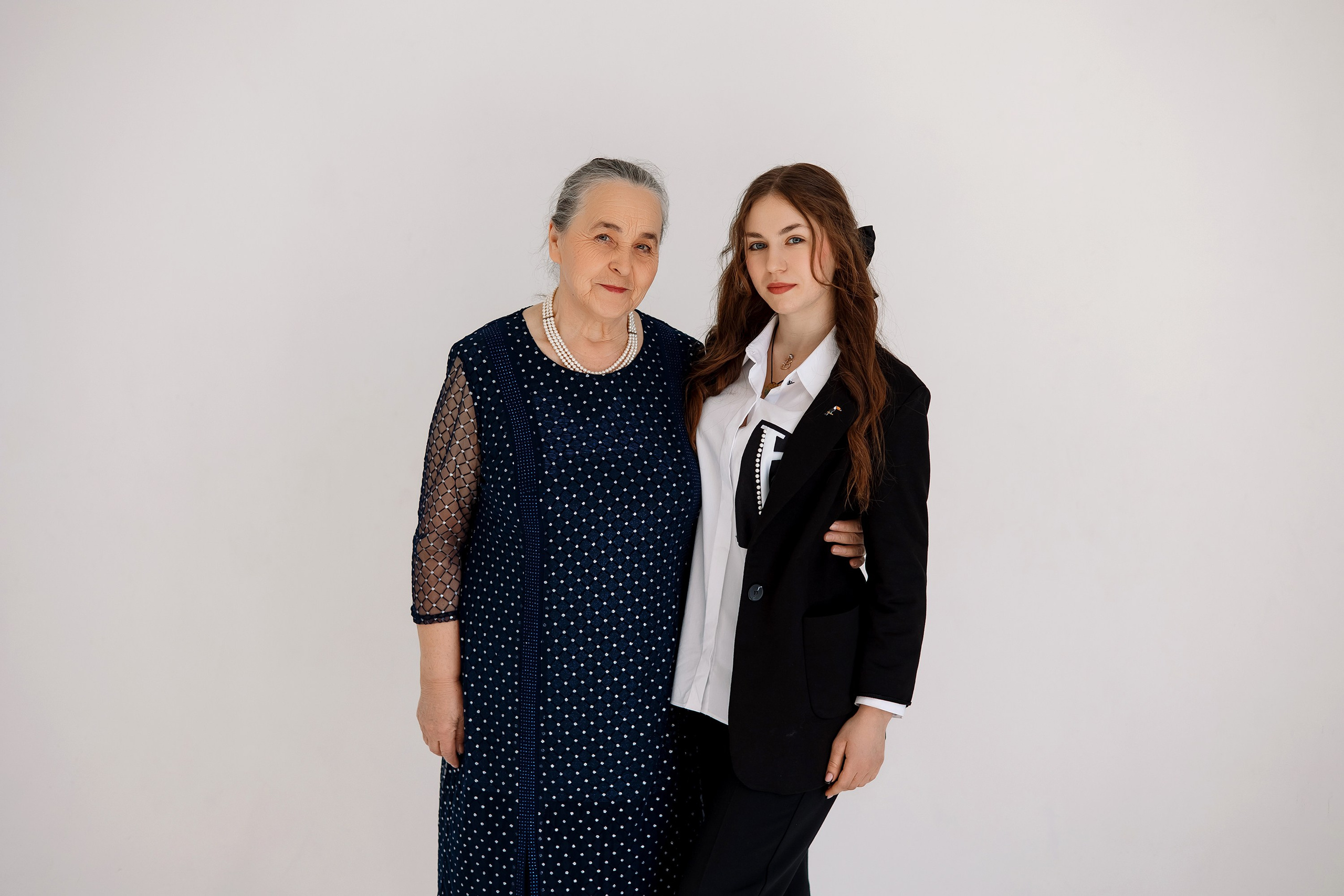 11 класс съемка на циклораме. Фотограф Любовь Корниенко, Примоский край