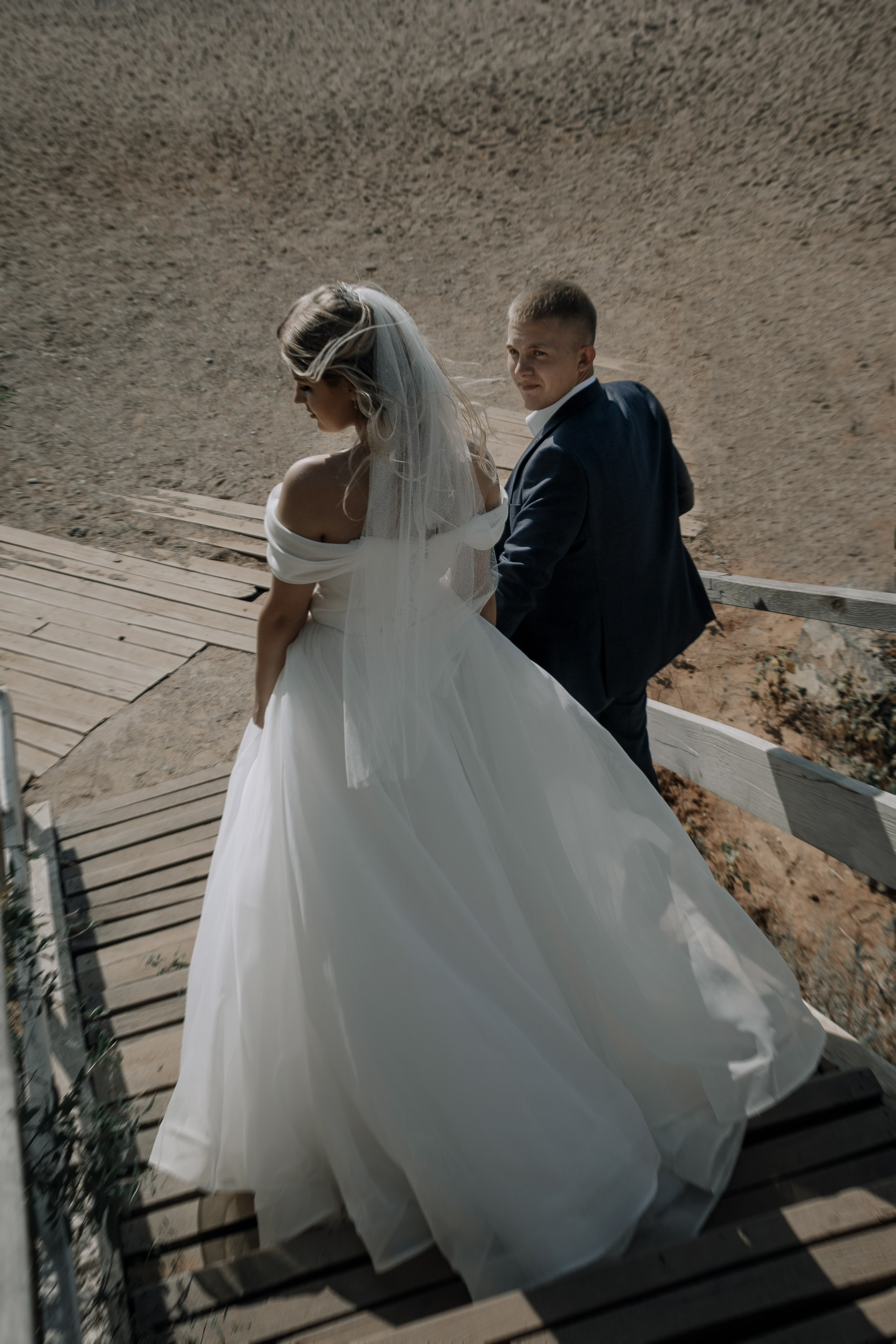 Илья и Полина на берегу моря. Фотограф в Крыму | Виктория Нотевская