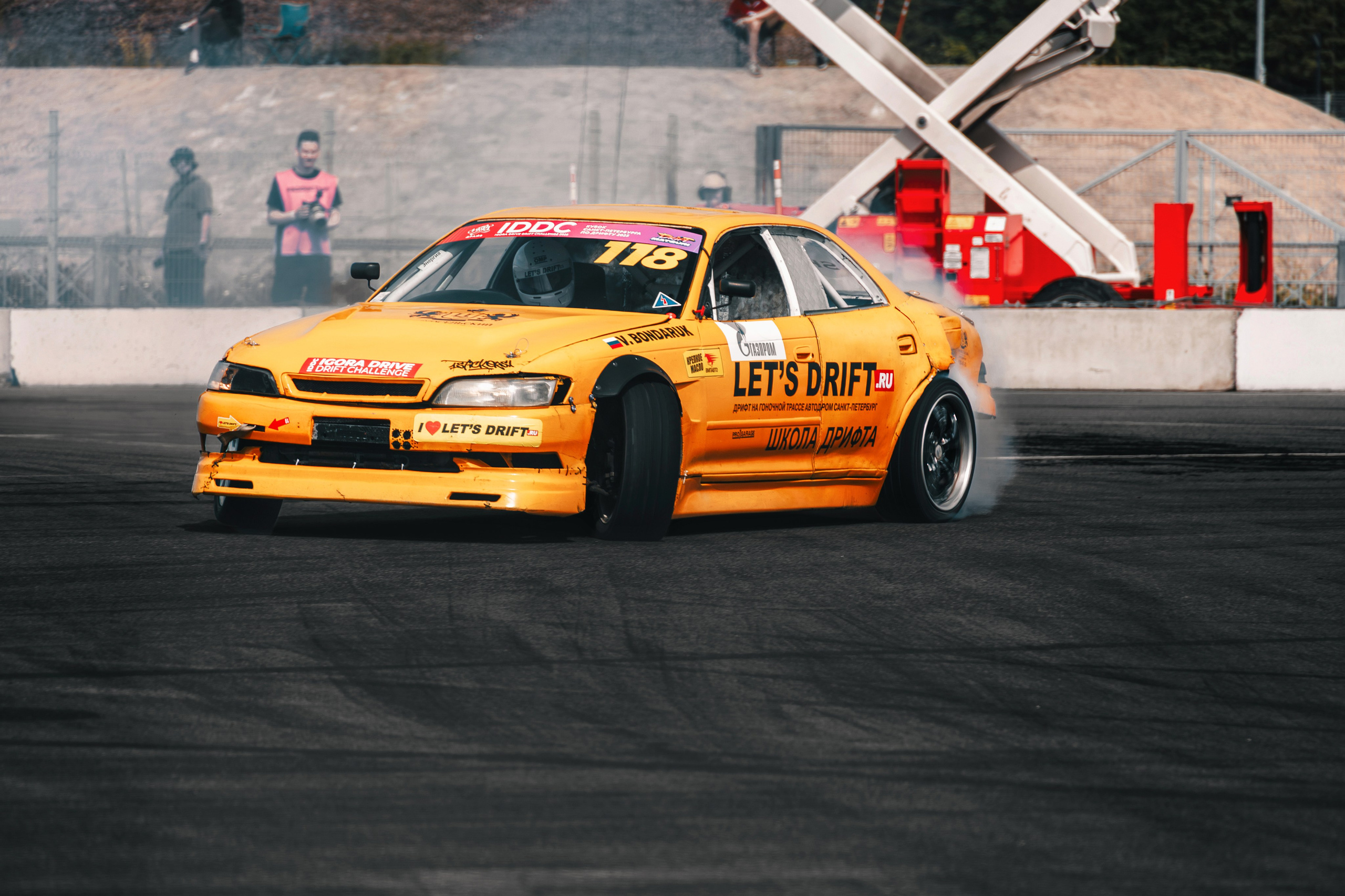 IDDC Этап 2: Бетонный Колизей и блогеры в деле