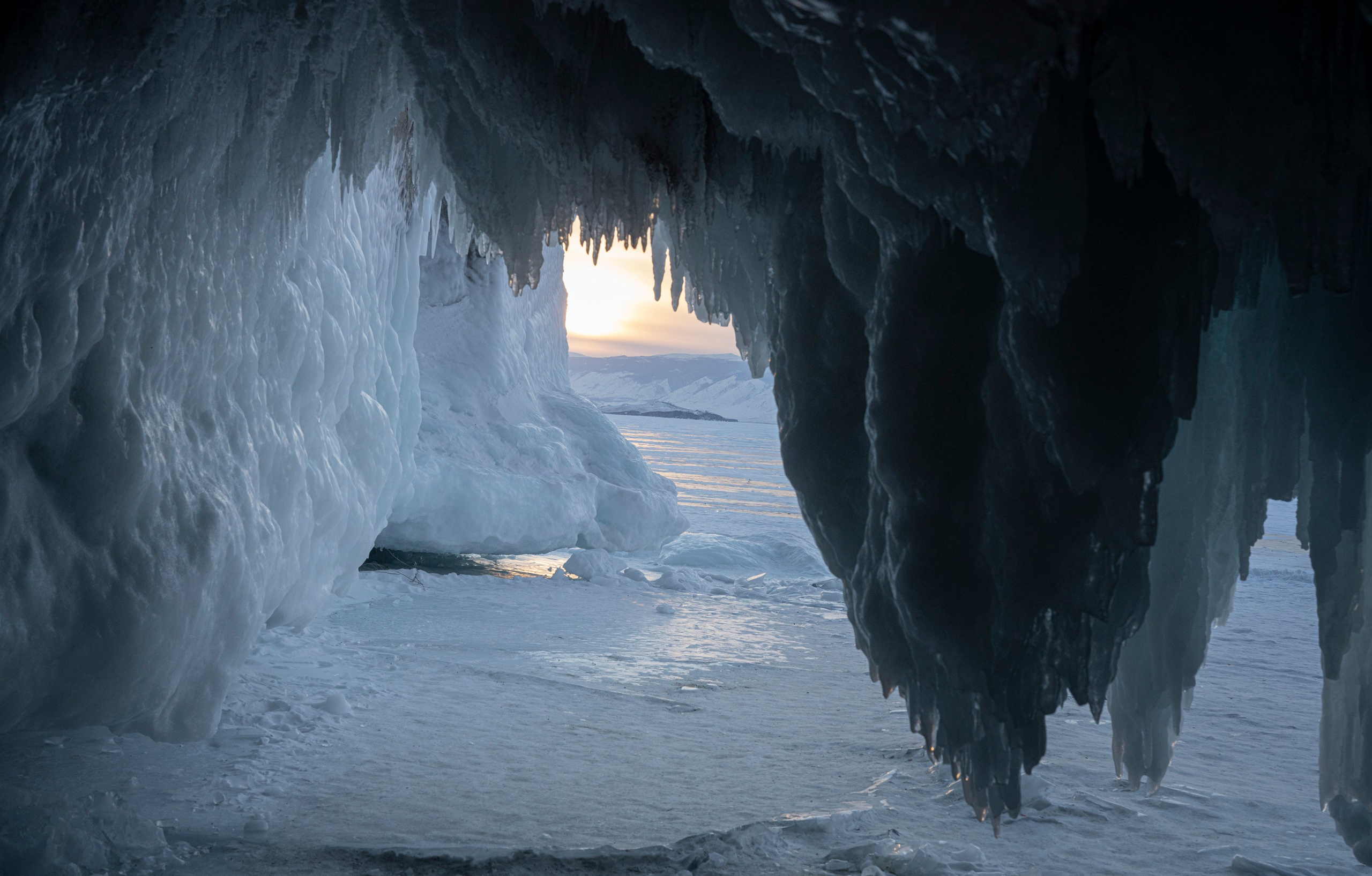 Байкал (март 2021). Фотограф Сергей Танков