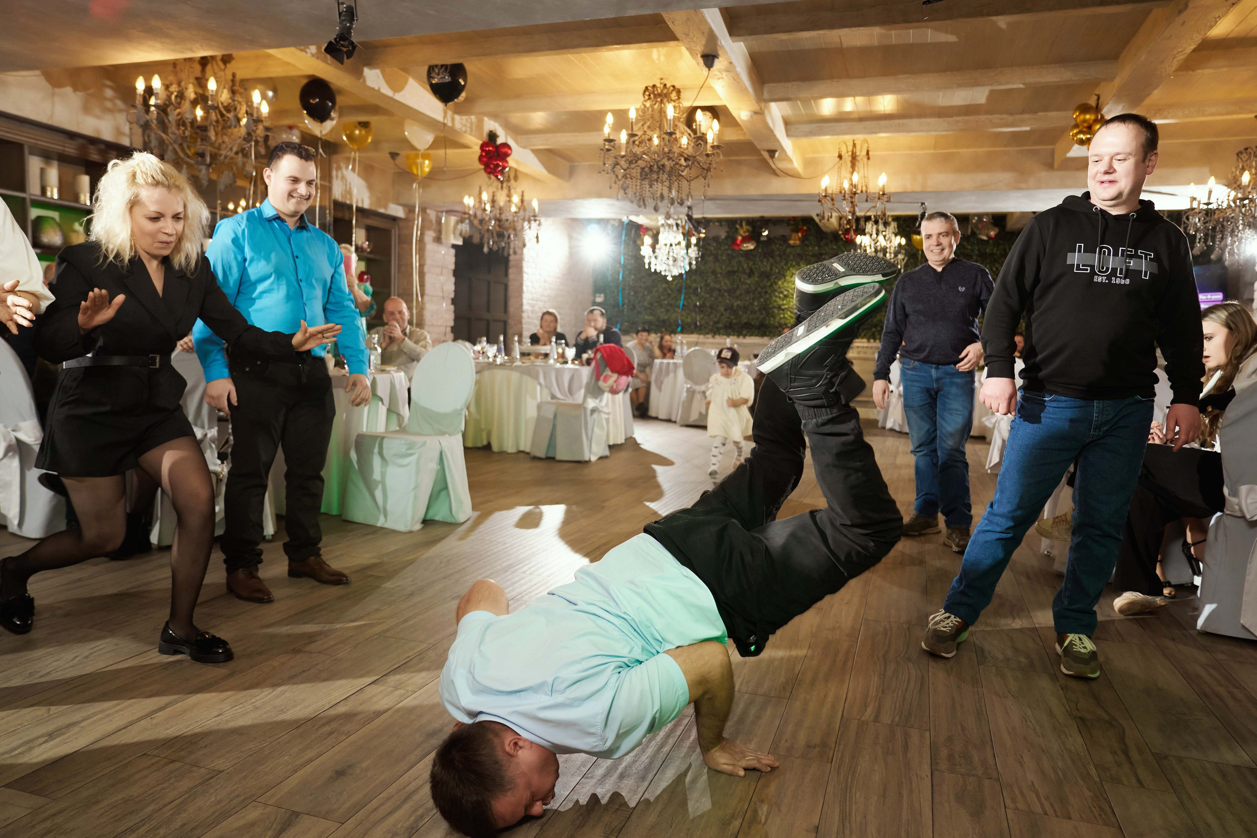 Репортажная фотосъёмка юбилея 45 лет в ресторане Стравинская гавань