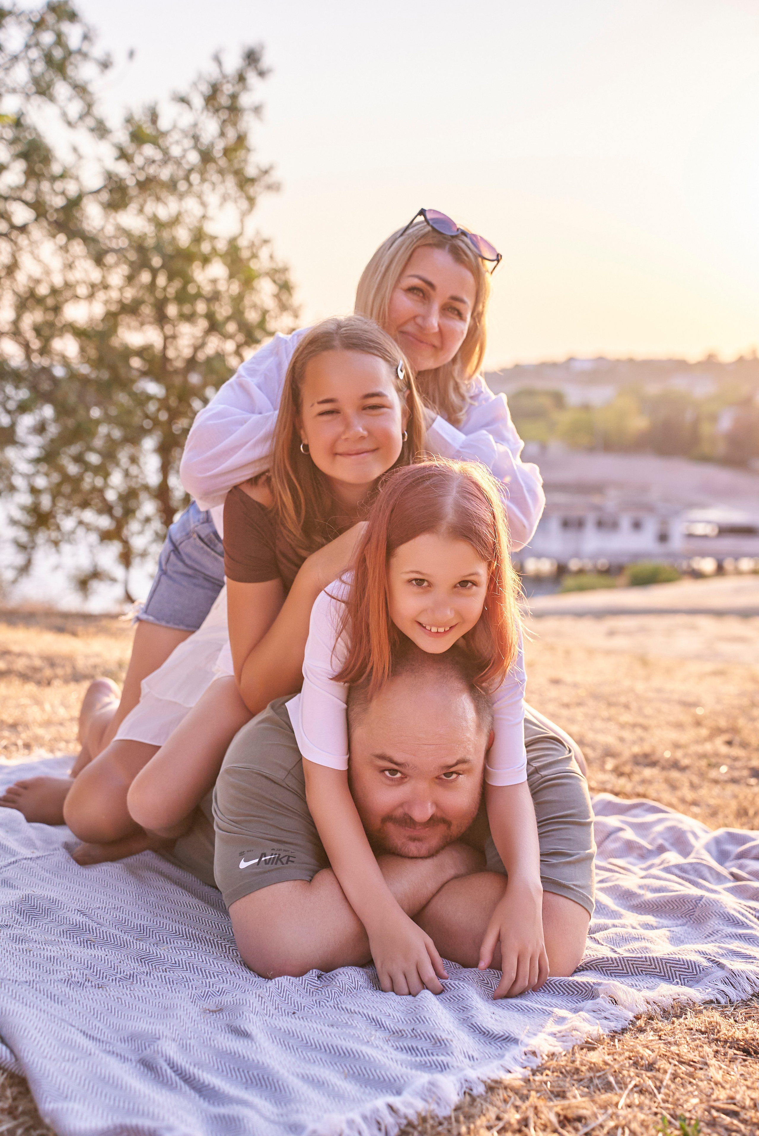 Таня и ее семья. Фотодень «Детство». Семейный фотограф в Севастополе Куценко Светлана