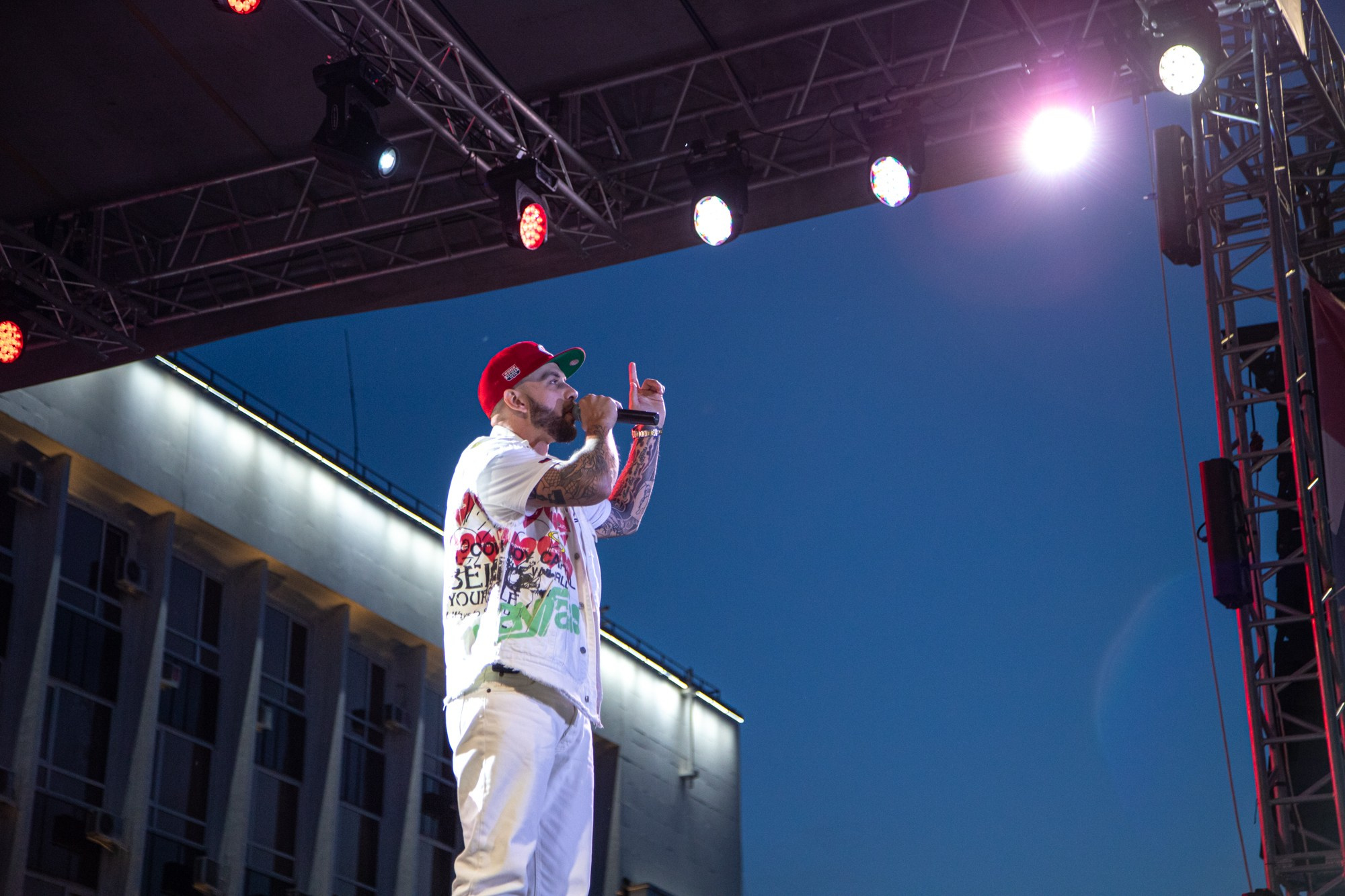 ST. Репортажный, промышленный и маркетплейс-фотограф Дмитрий Чернат