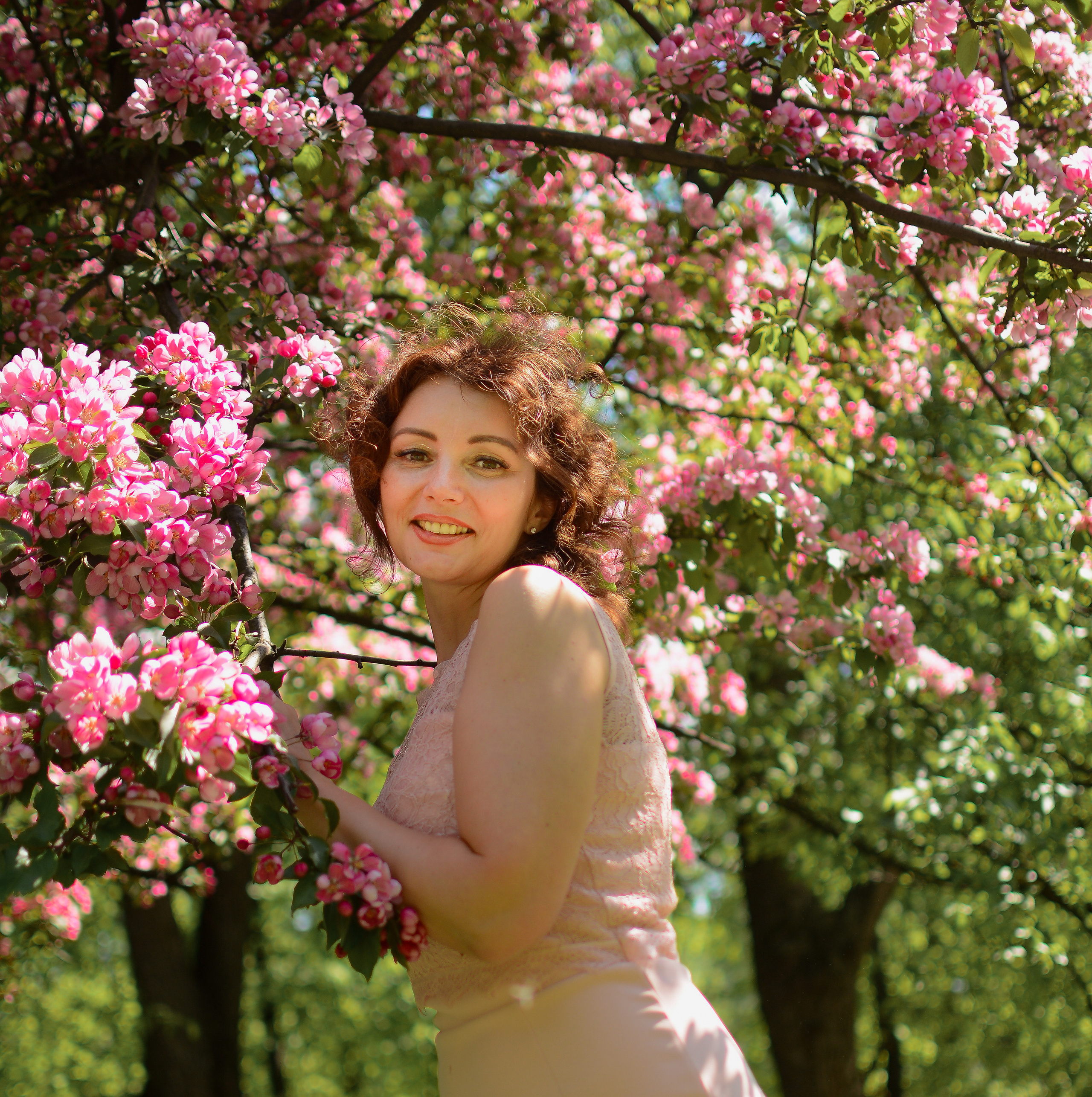 Фотосессия в цветах. Семейный фотограф