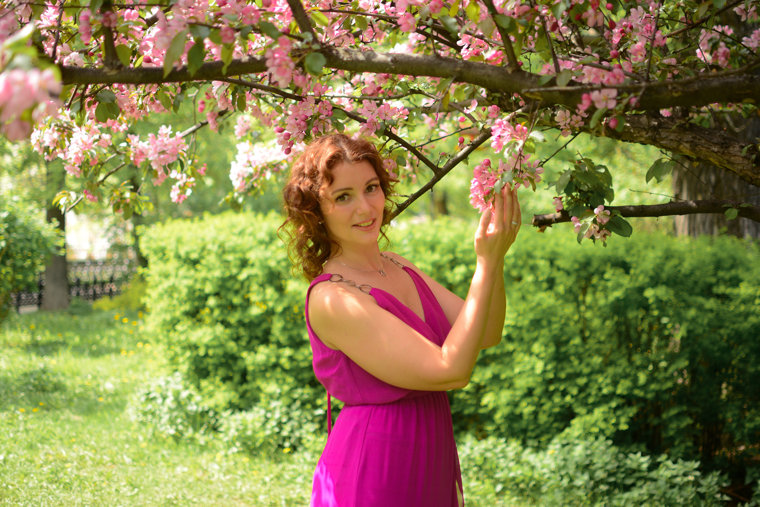 Фотосессия в цветах. Семейный фотограф