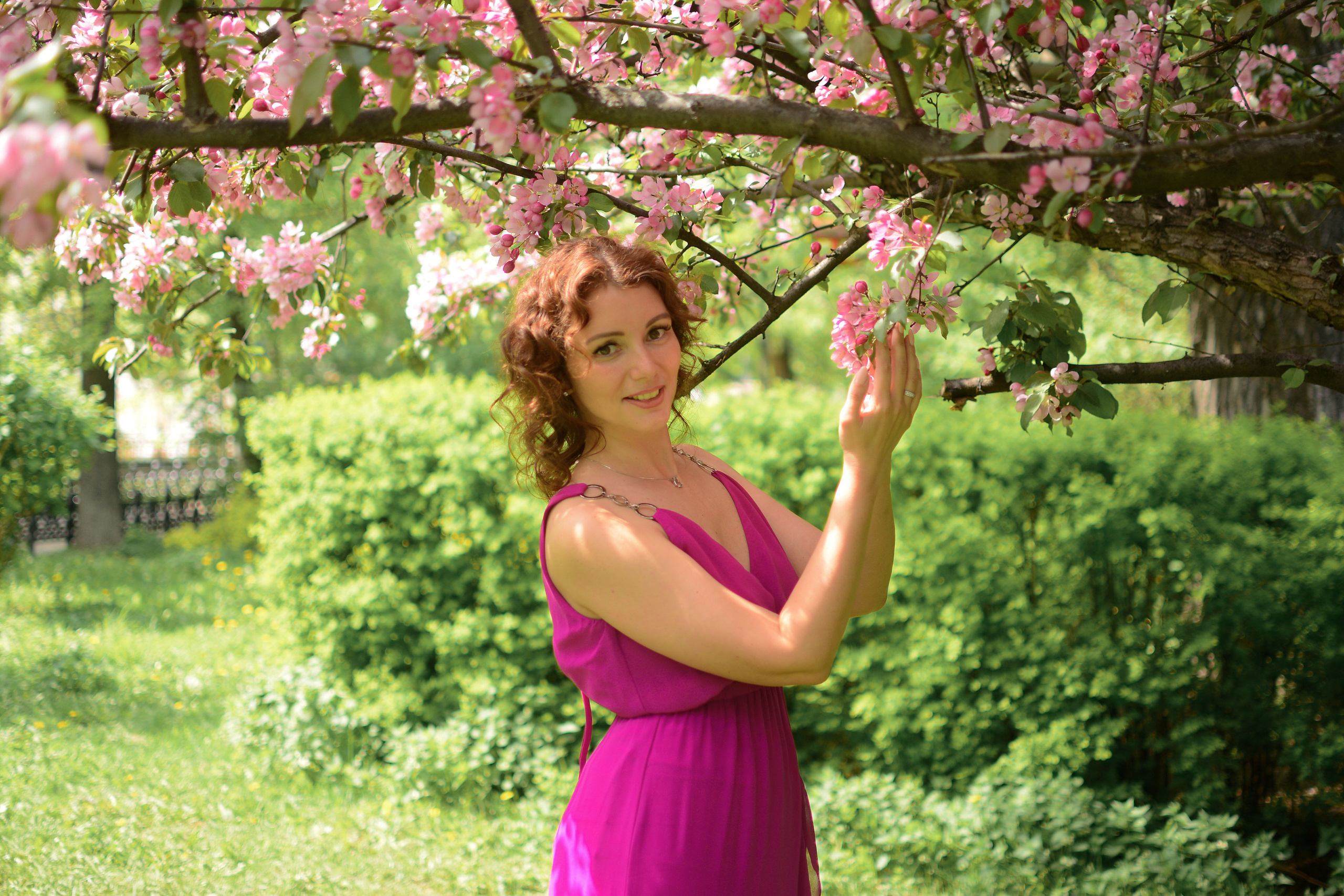 Фотосессия в цветах. Семейный фотограф