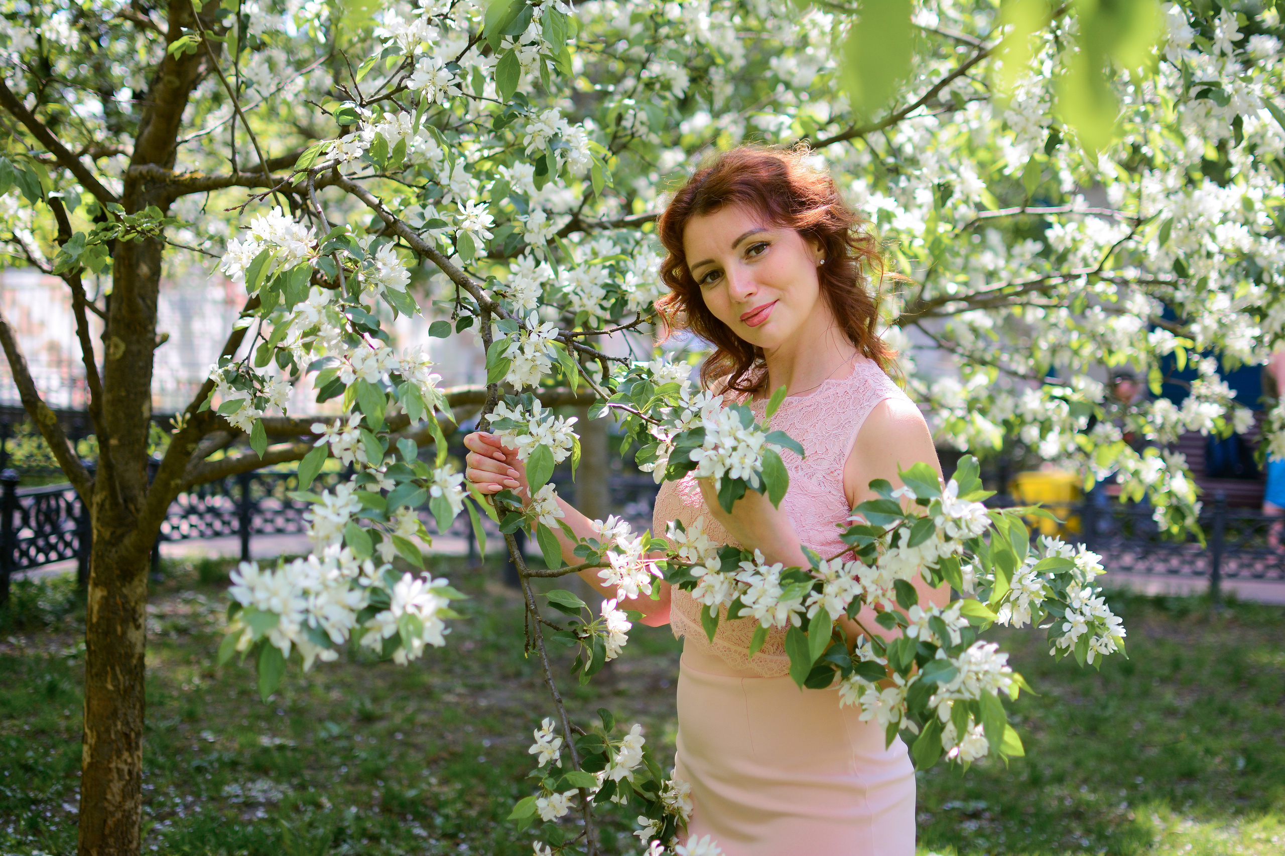 Фотосессия в цветах. Семейный фотограф