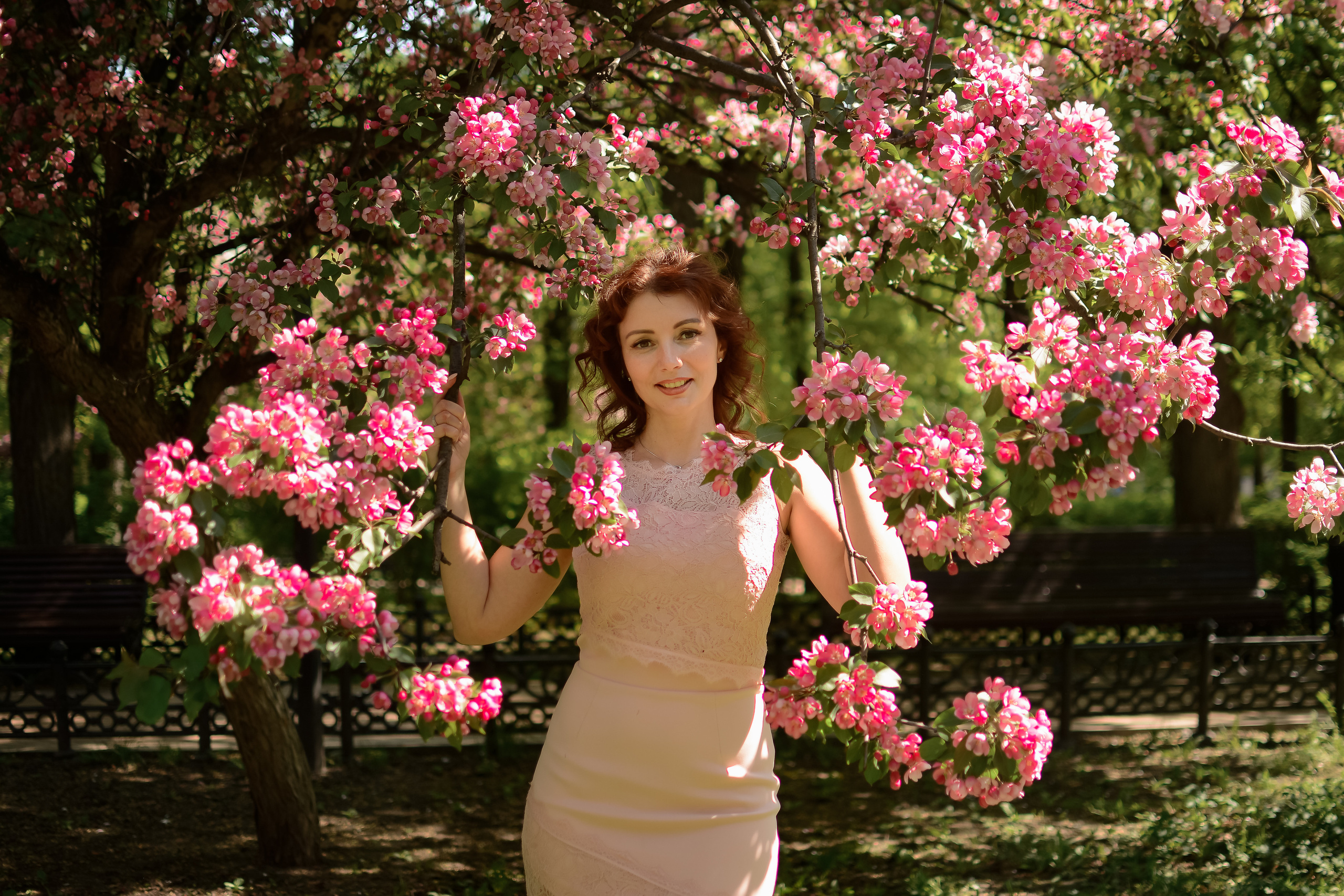 Фотосессия в цветах. Семейный фотограф