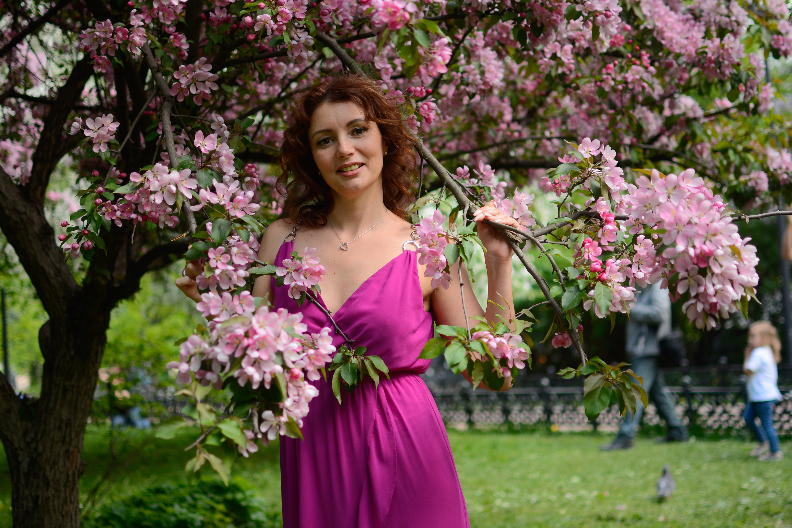 Фотосессия в цветах. Семейный фотограф