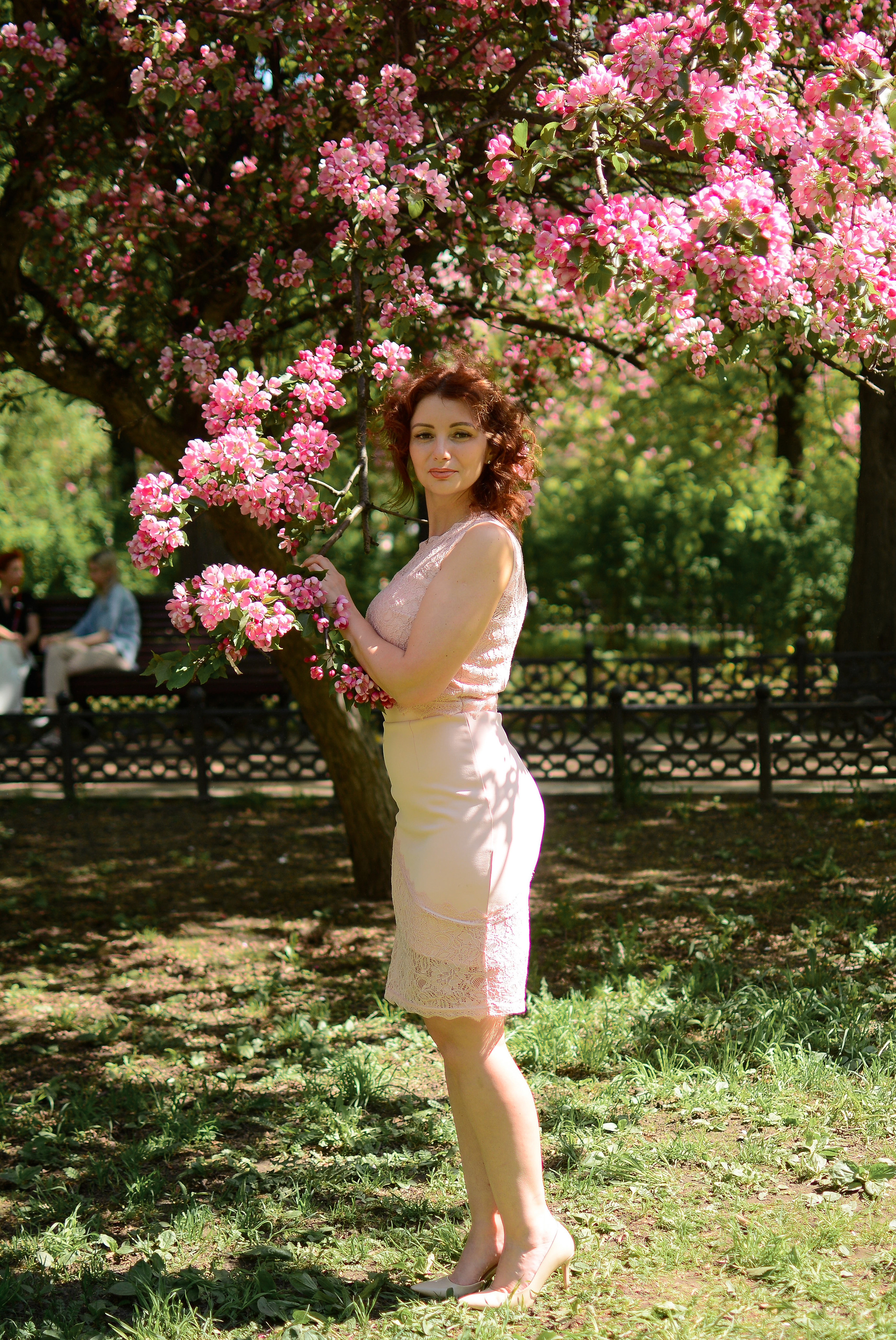 Фотосессия в цветах. Семейный фотограф