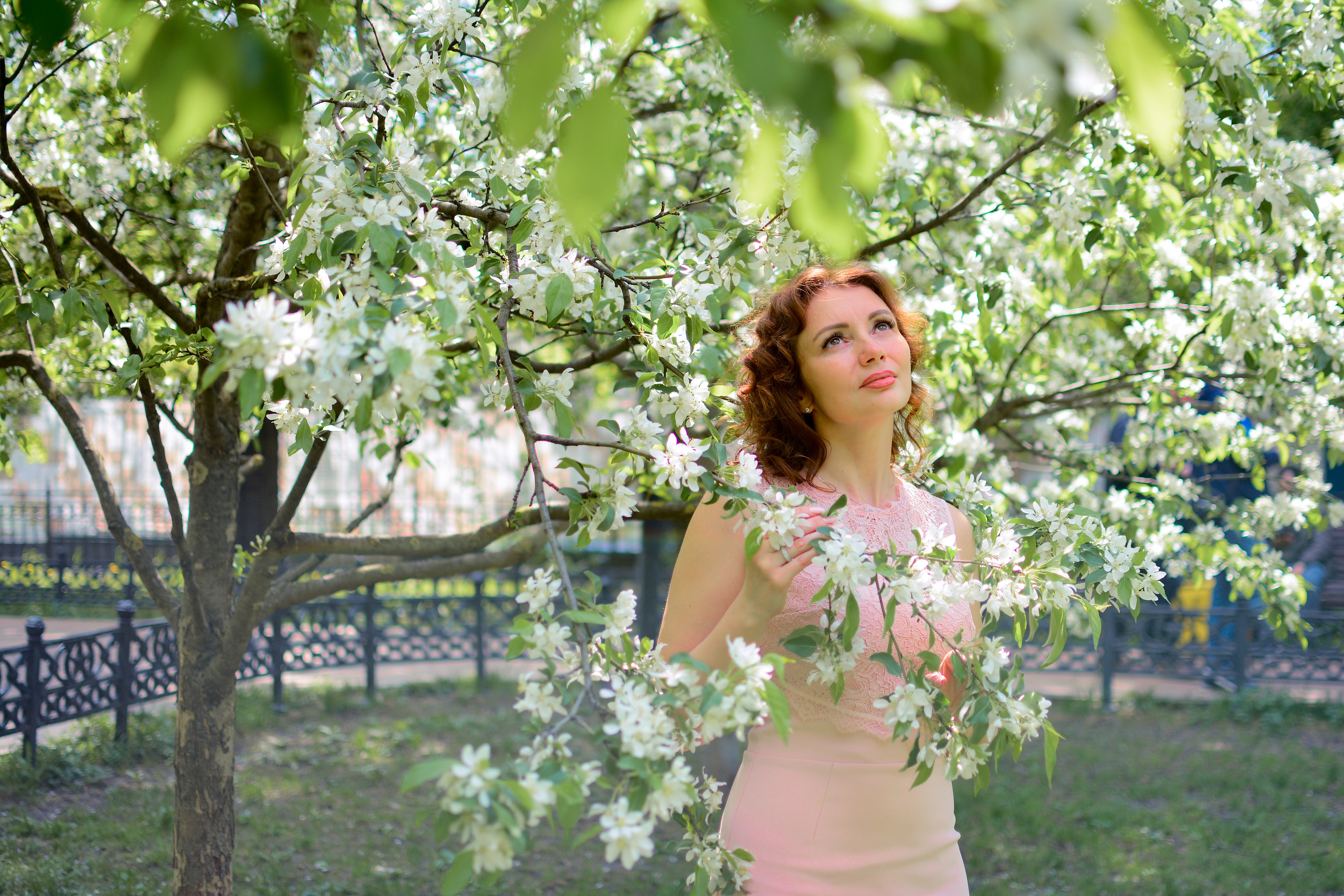 Фотосессия в цветах. Семейный фотограф