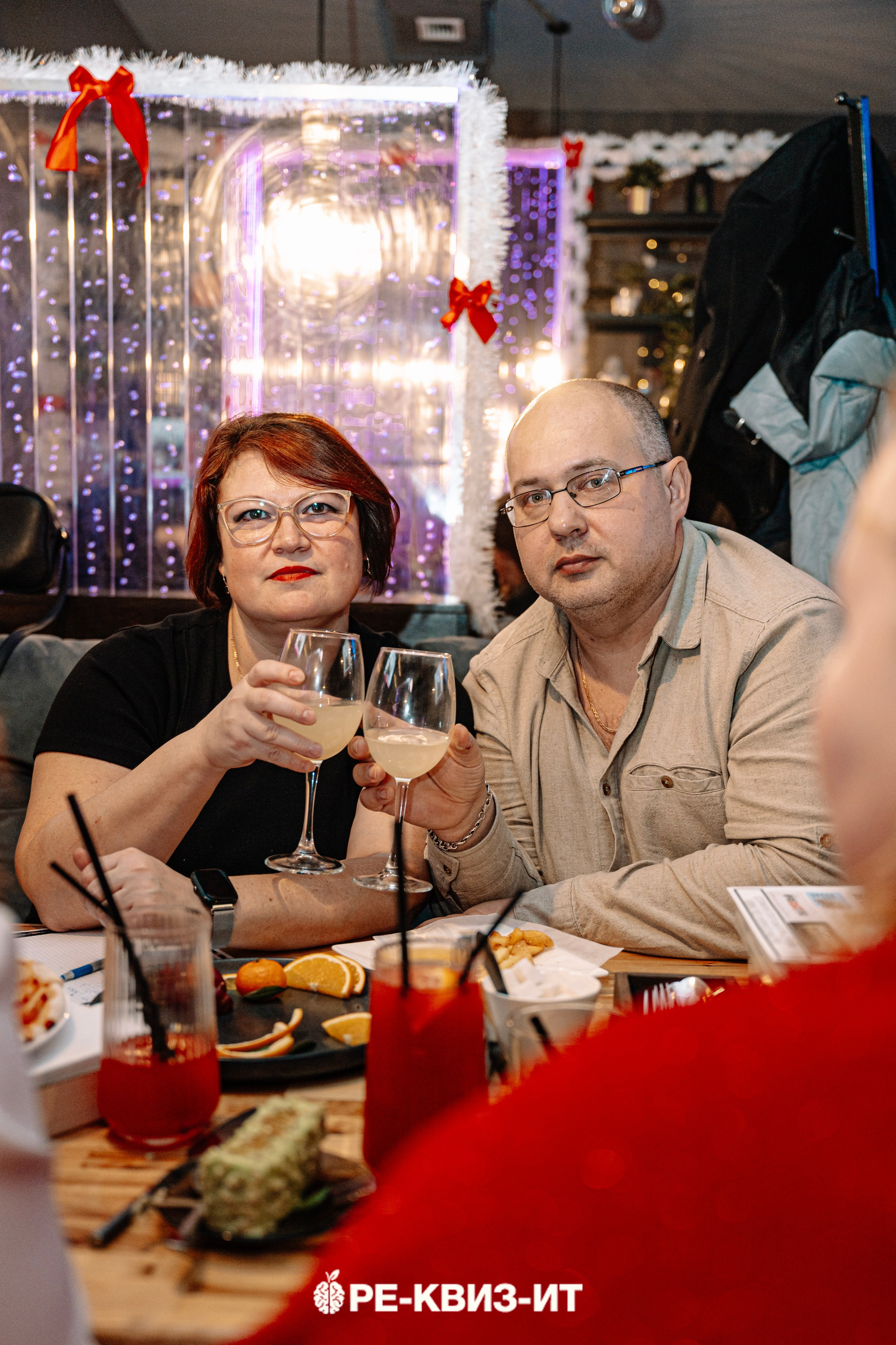 Реквизит — квиз в Зеленодольске и Волжске ZR cafe. Свадебный фотограф в Казани, и Зеленодольске Радик Мухаметов