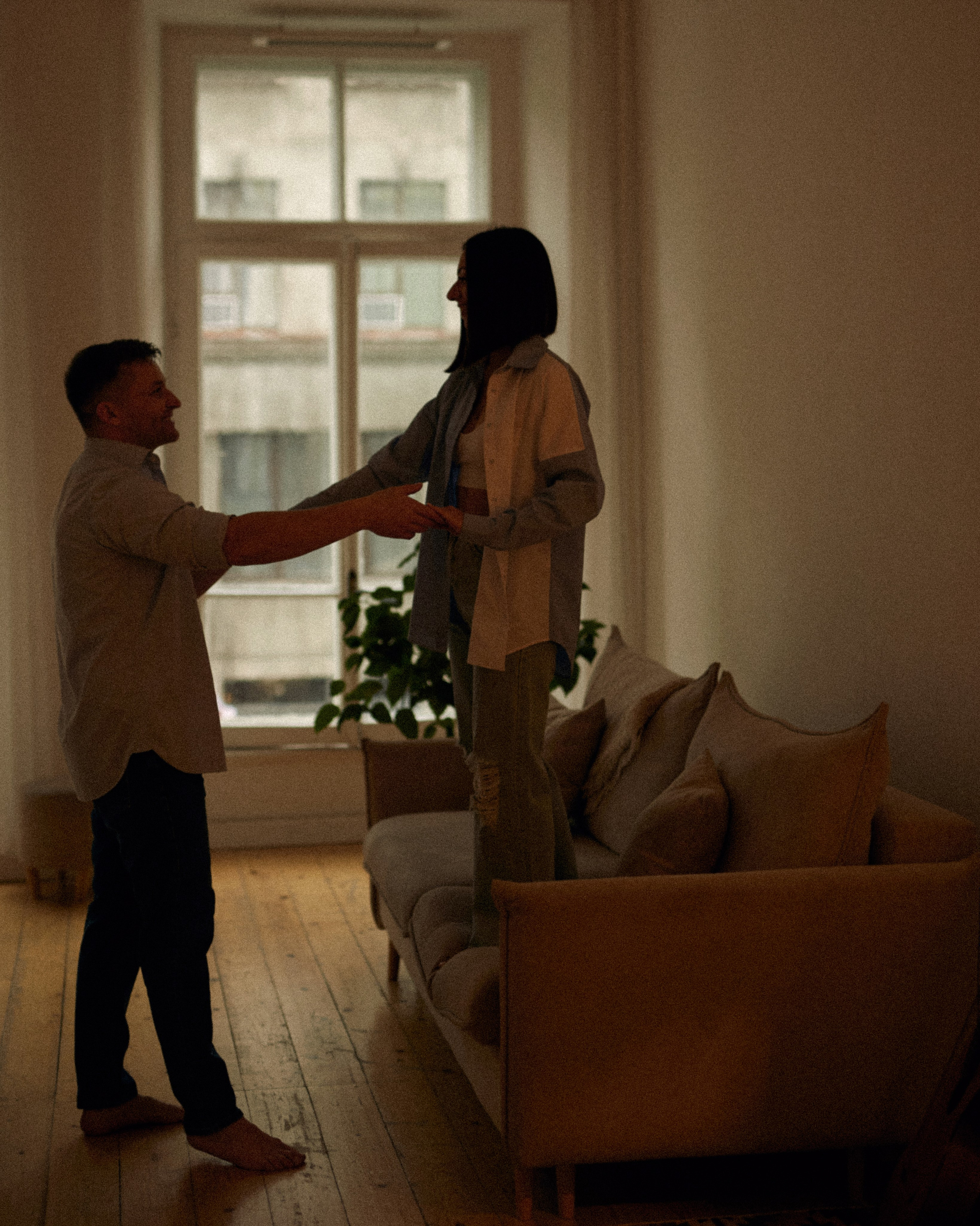 Мы сегодня дома