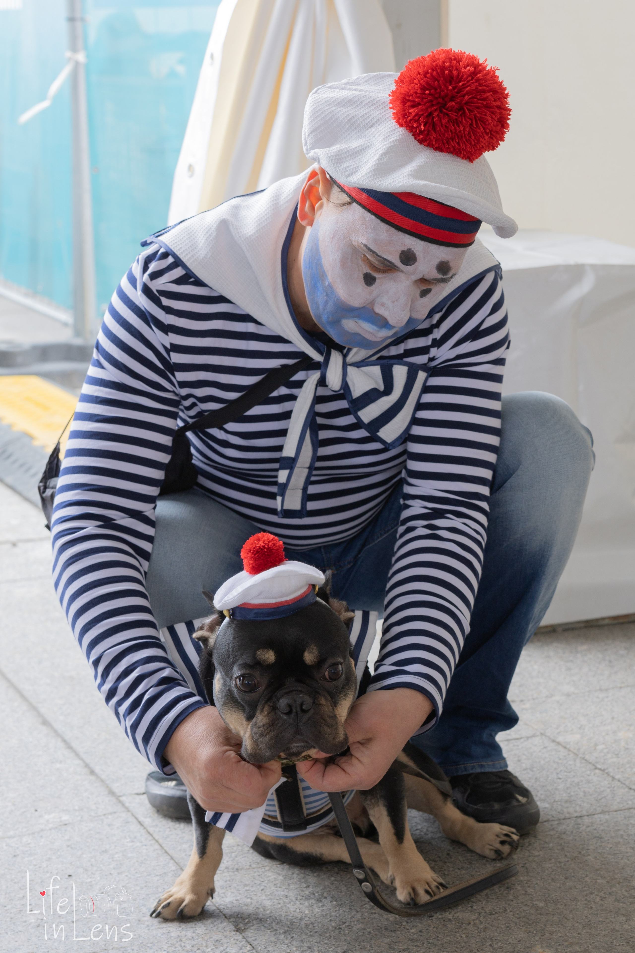 SUP-карнавал. Фотограф, получающий удовольствие от своей работы