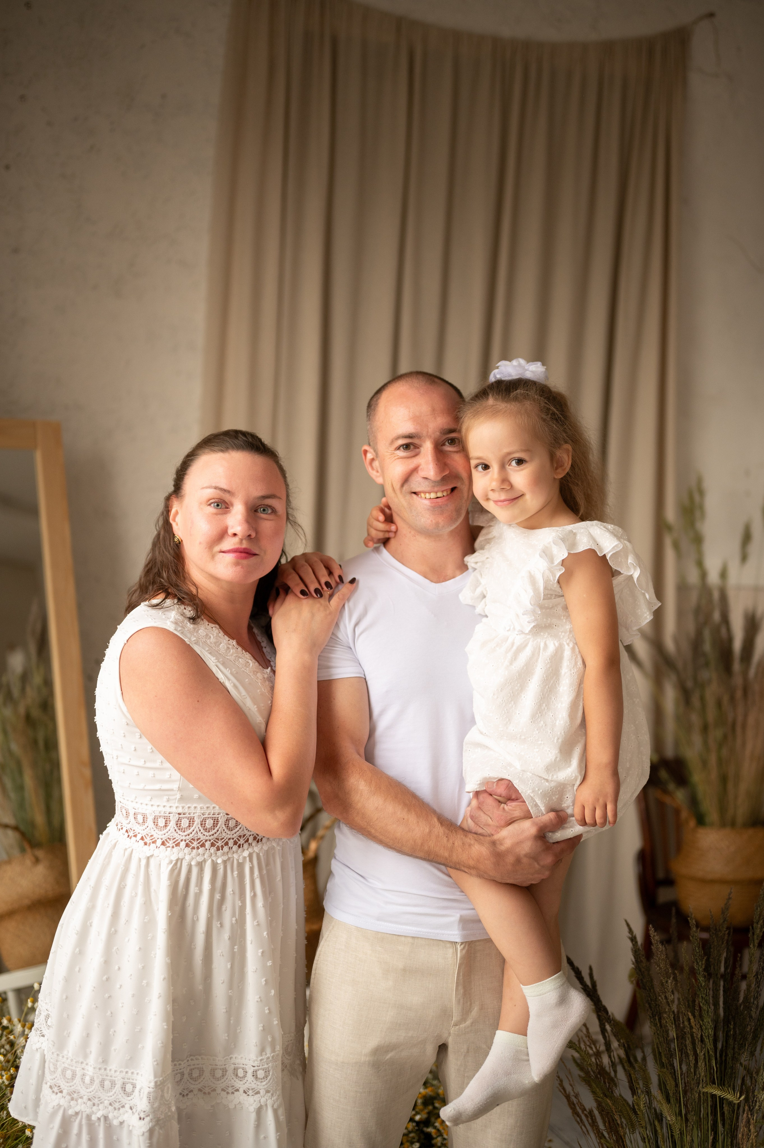 Семейная съемка в фотостудии «Воздух». Фотограф новорожденных, семейный детский в Тюмени Татьяна Морозова