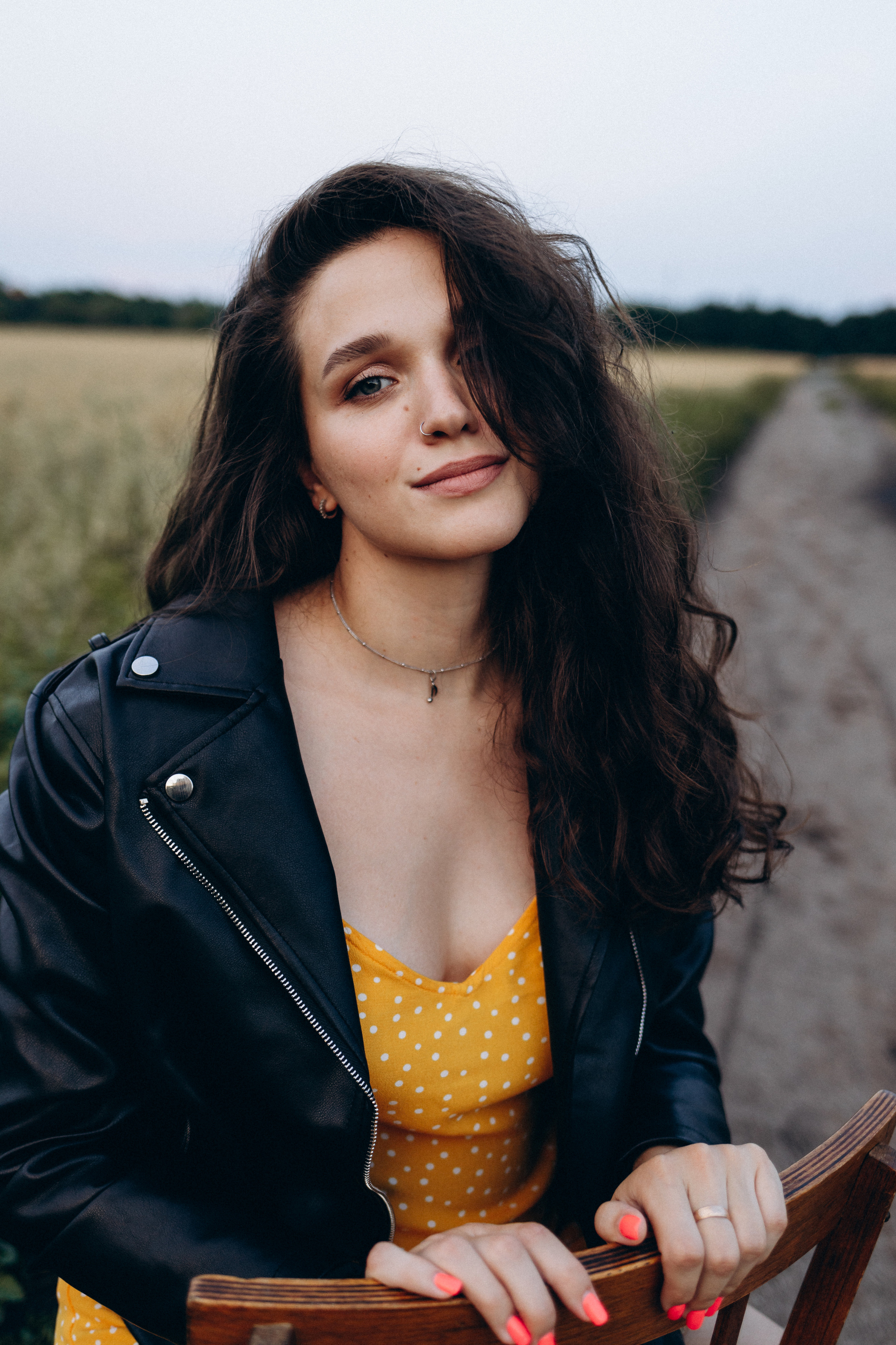 Ксюша. В поле. Портретный и семейный фотограф