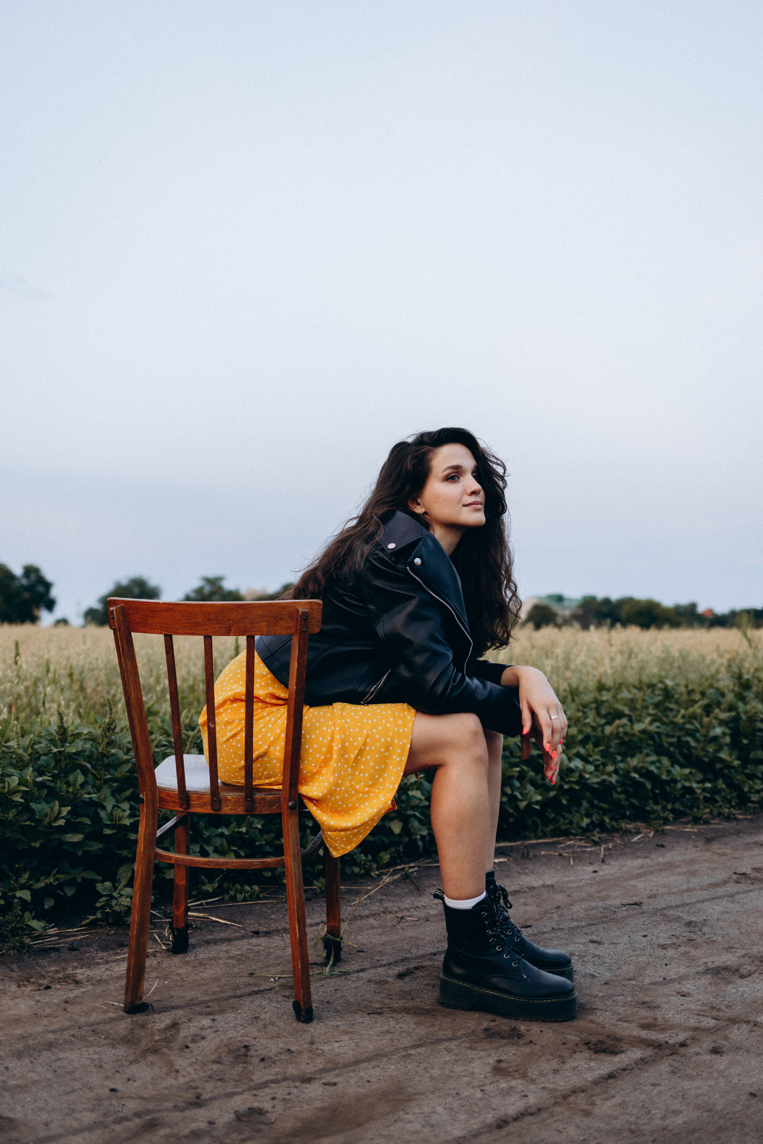 Ксюша. В поле. Портретный и семейный фотограф