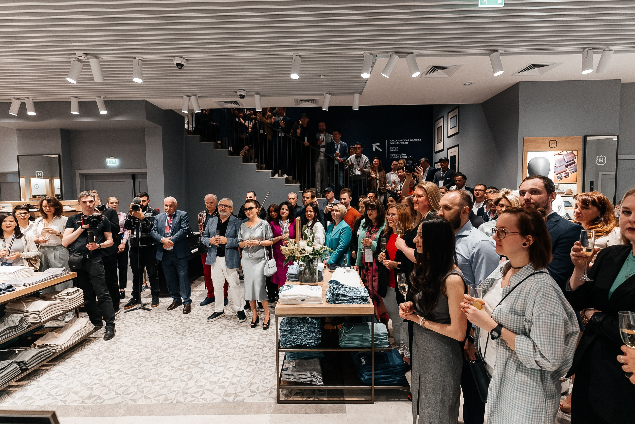 Henderson. Павел Краснов — Свадебный и репортажный фотограф в Москве