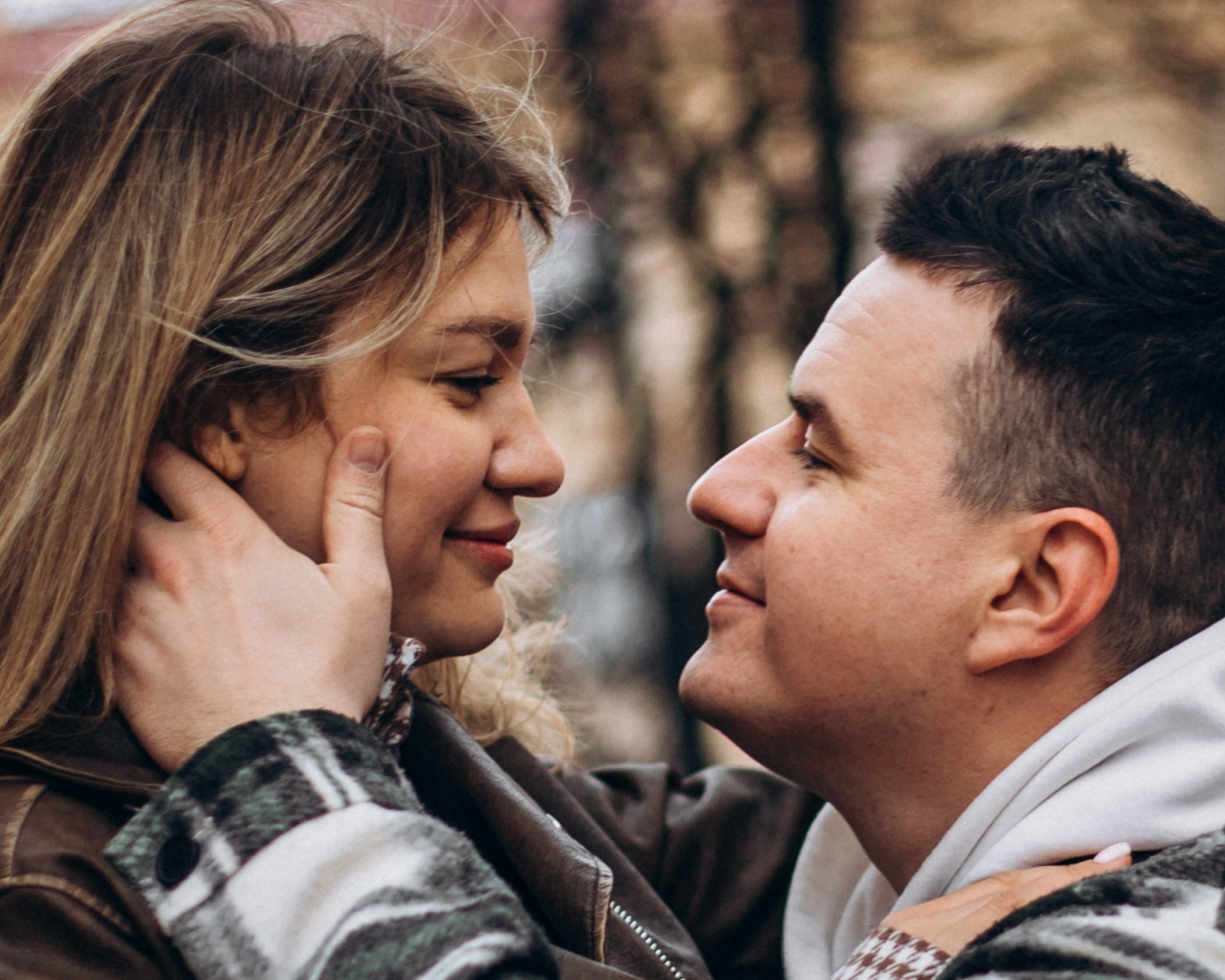 Юлия с семьей в апреле. Фотопрогулка в Петербурге. Индивидуальный и семейный фотограф в Санкт-Петербурге