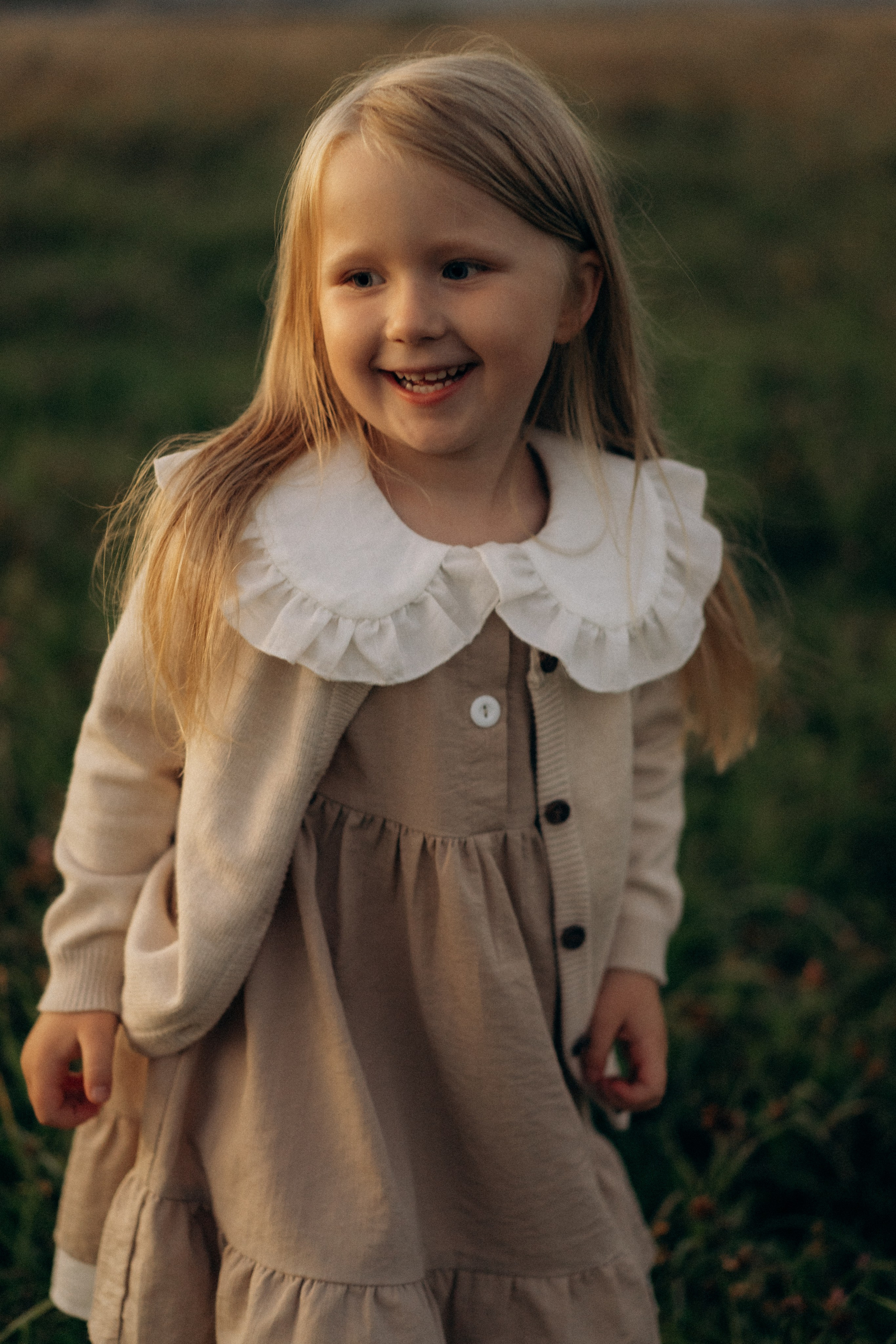 Летний вечер в поле. Семейный lifestyle фотограф в Москве Рената Рафикова