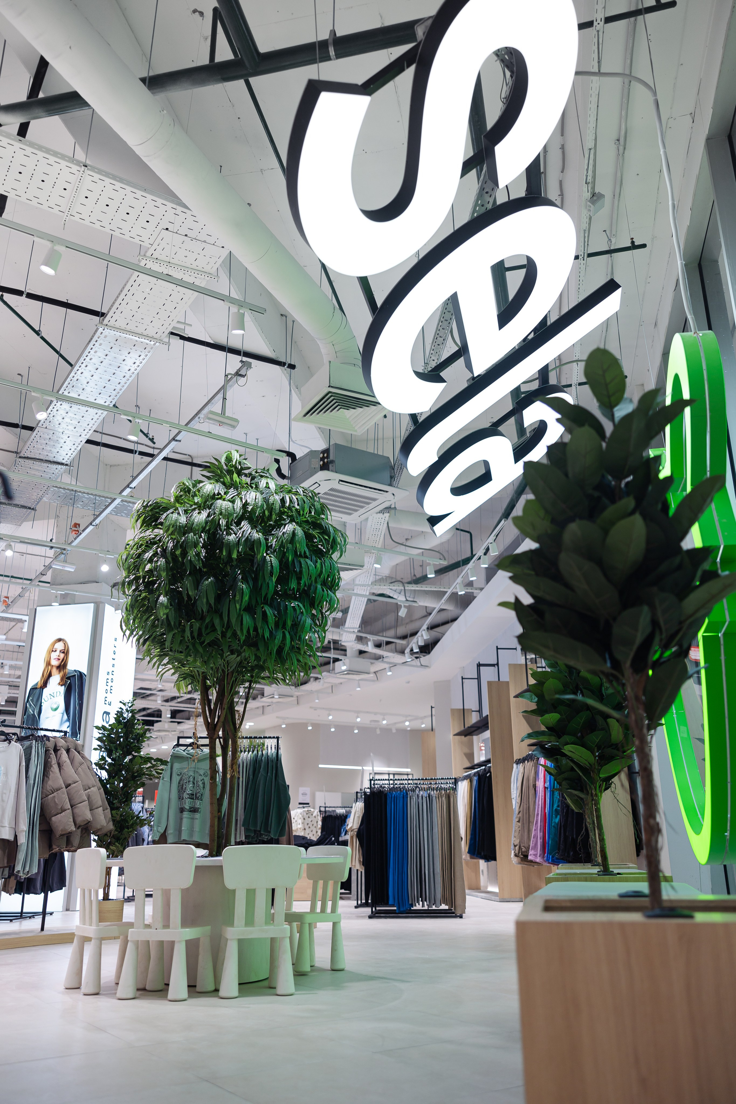 Магазин одежды «Sela». Лисенкова Алиса — Фотограф, видеомейкер. Москва