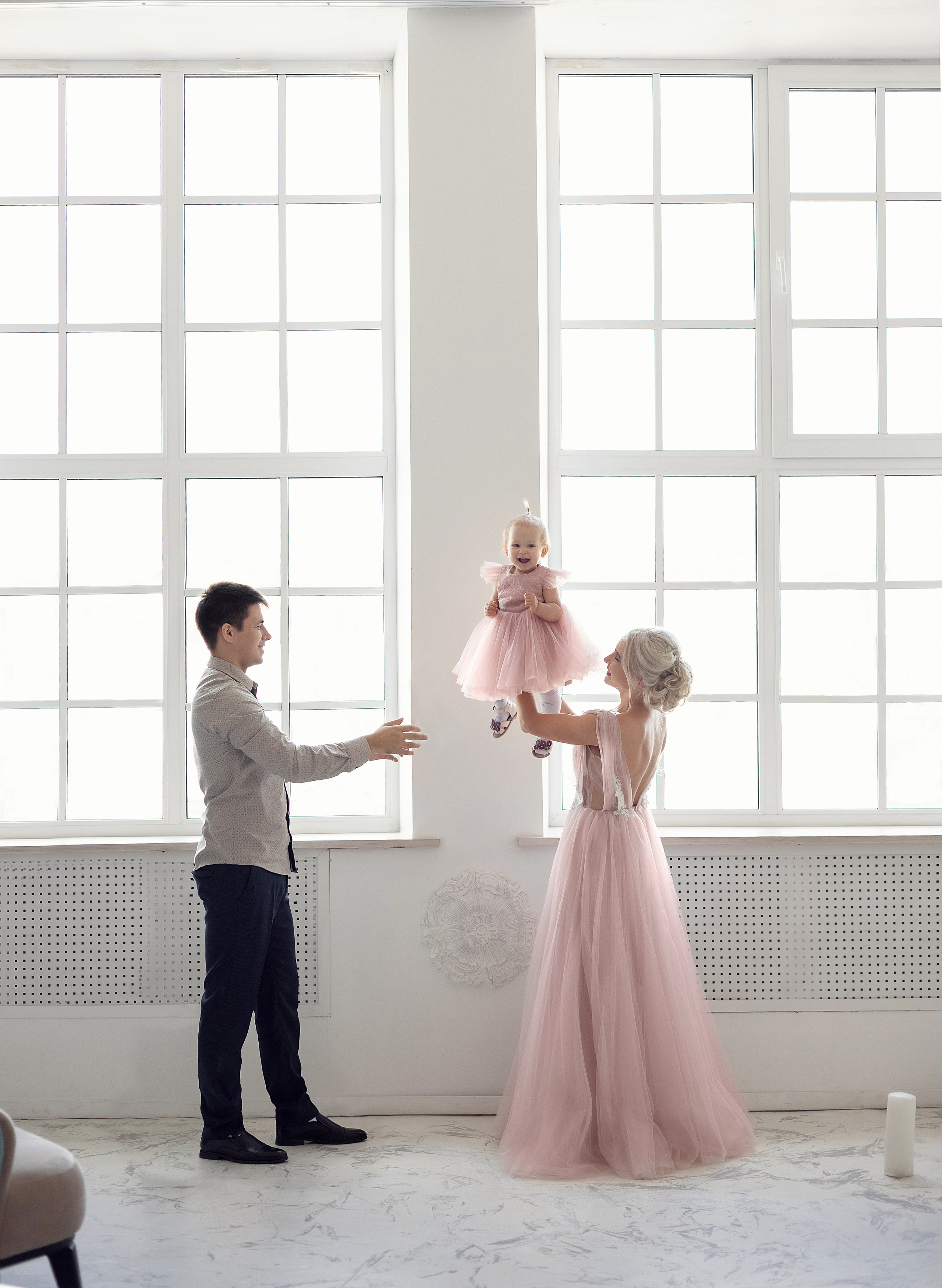 Семейная фотосъемка в честь дня рождения годовалой доченьки. Семейный и детский фотограф в Перми Мария Карабатова