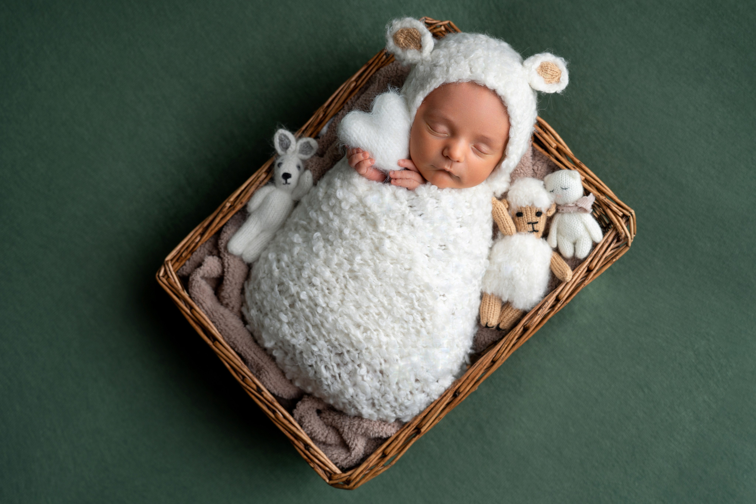 Ньюборн. Фотограф новорожденных Оренбург и свадебный фотограф Оренбург