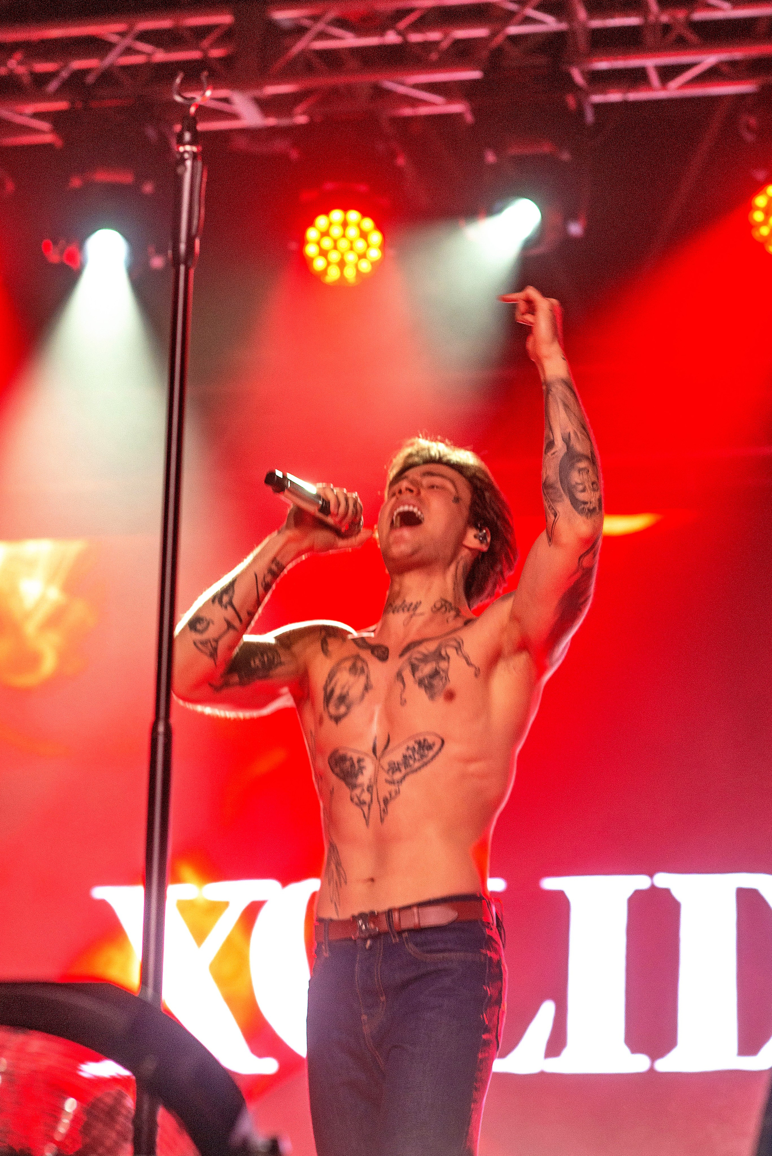 Концерт Хolidayboy. Школьный, фэшн фотограф в Тюмени и в России Ирина Королева