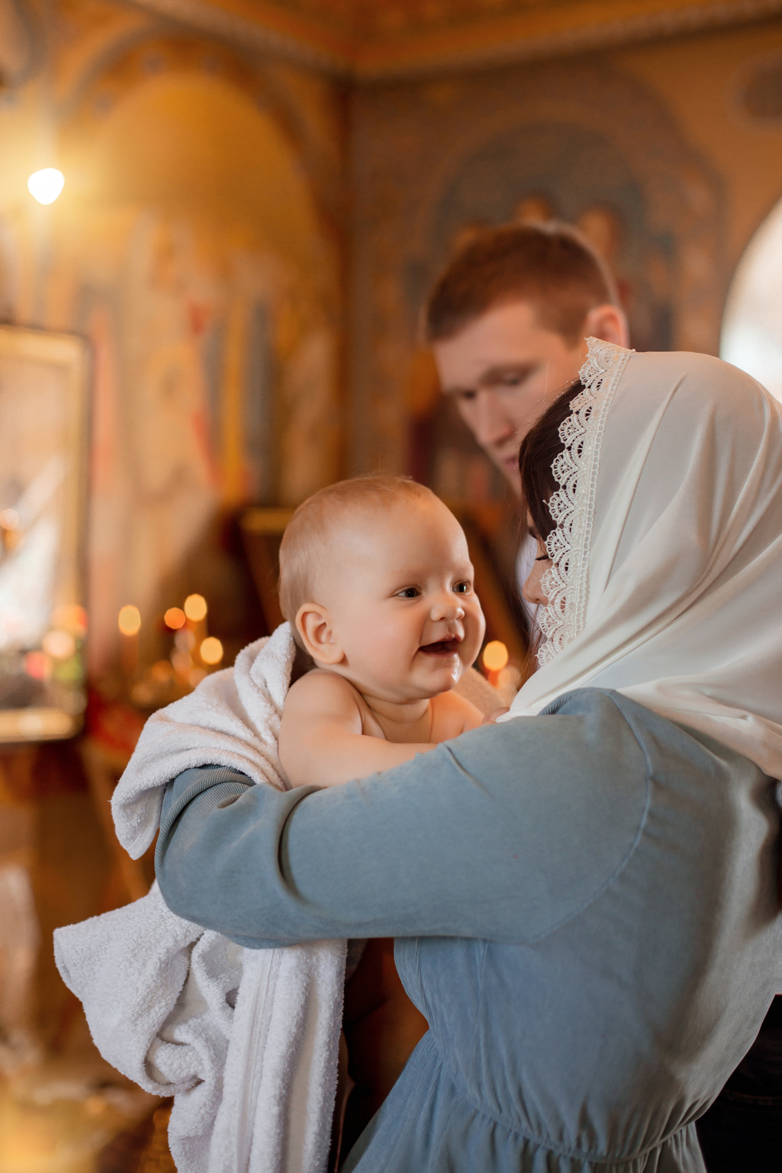 Крещение Алисы Храм Серафима Саровского Пригородный. Фотограф новорожденных Оренбург Оксана Трофимова