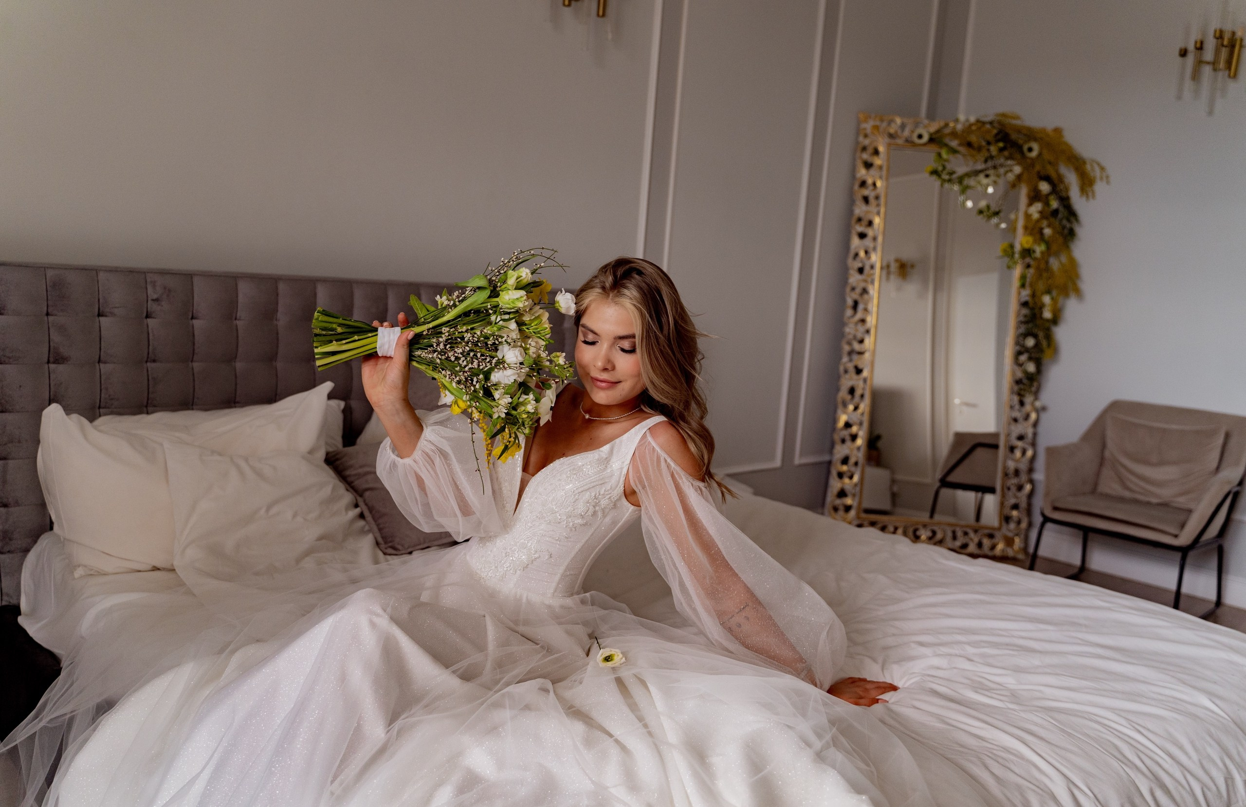 Свадебные сборы невесты в отеле. Фотограф Екатерина в городе Новороссийск