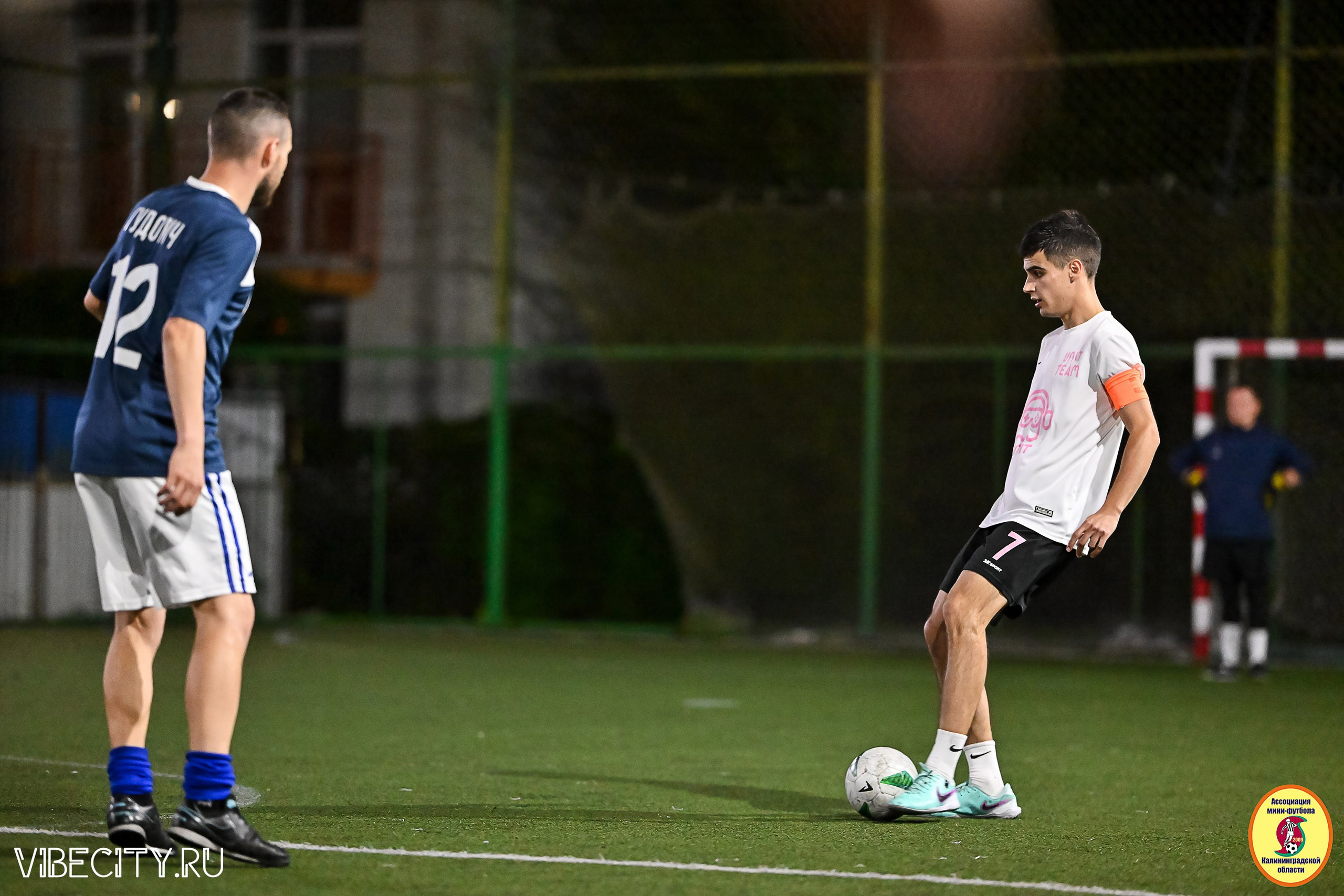 ФИНАЛЬНЫЕ ИГРЫ КУБКА МИНИ-ФУТБОЛЬНОЙ ЛИГИ И КУБКА КОРПОРАТИВНОЙ МФЛ 2025. VIBECITY.RU Вайб Сити Ру Фоторепортажи Фотоотчеты Калининград