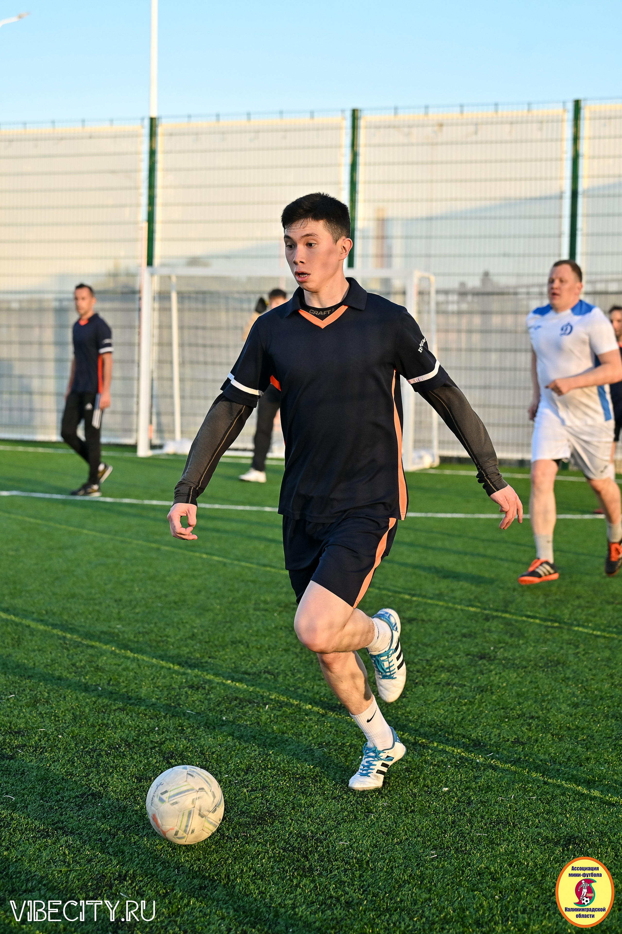 ИГРЫ МИНИ-ФУТБОЛЬНОЙ И КОРПОРАТИВНОЙ ЛИГИ. VIBECITY.RU Вайб Сити Ру Фоторепортажи Фотоотчеты Калининград