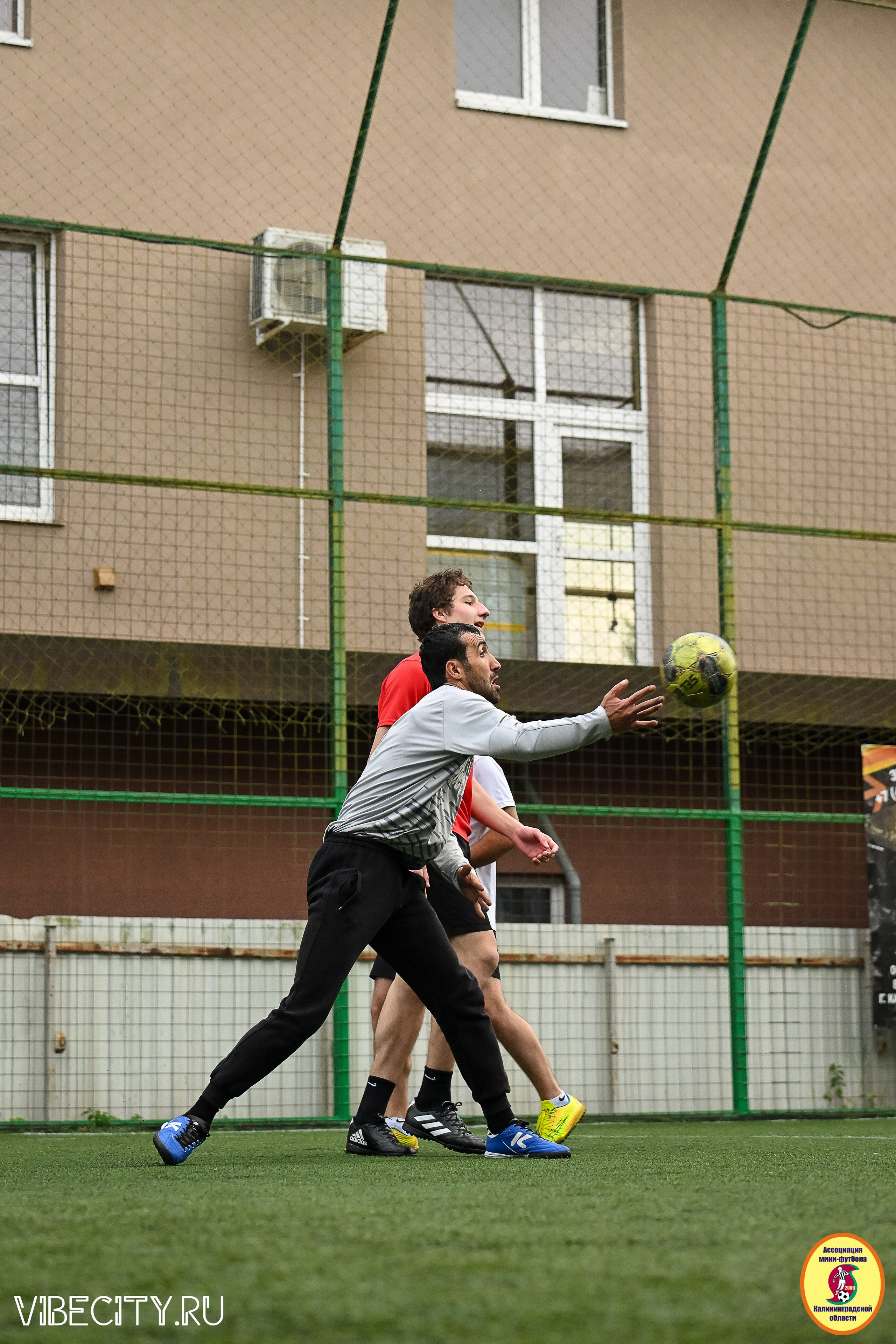 ИГРЫ МИНИ-ФУТБОЛЬНОЙ И КОРПОРАТИВНОЙ ЛИГИ. VIBECITY.RU Вайб Сити Ру Фоторепортажи Фотоотчеты Калининград