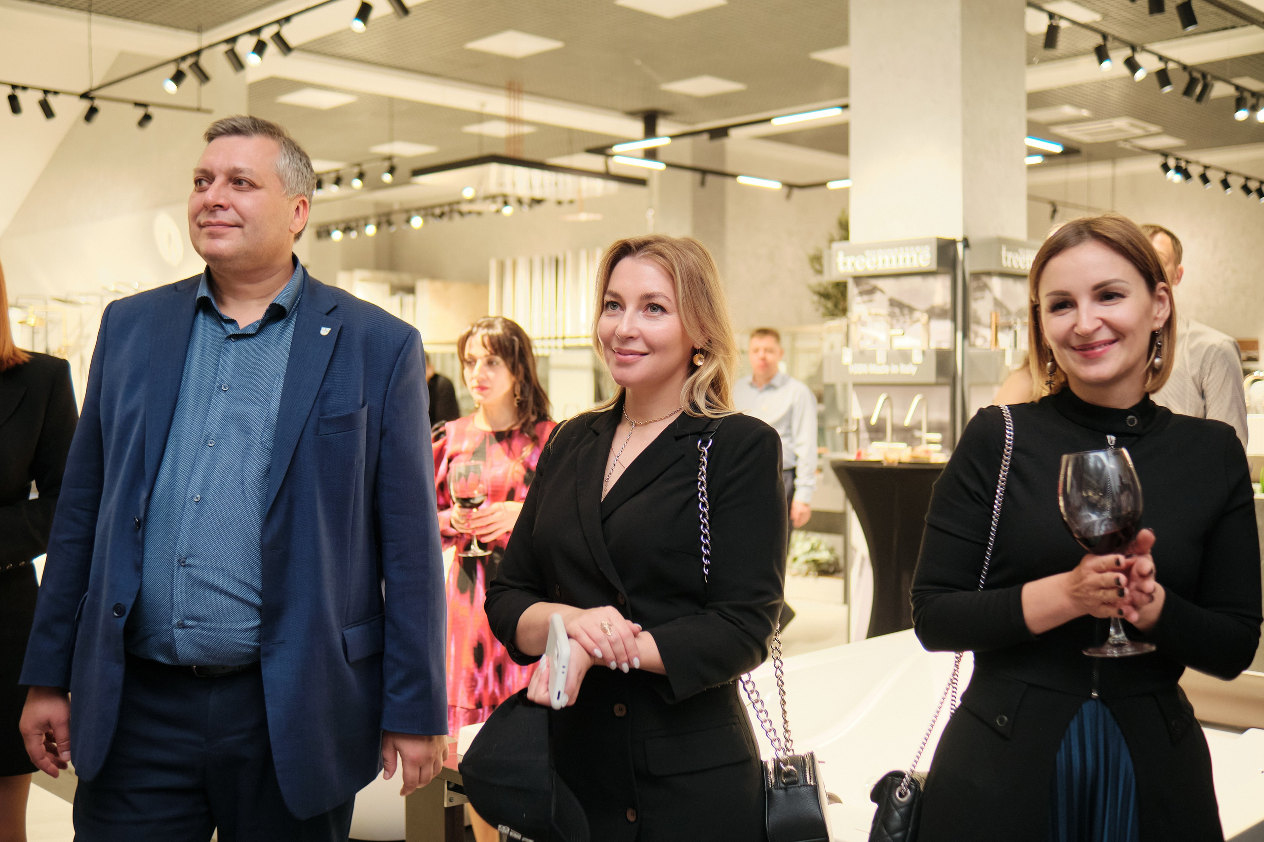 Открытие салона 100 градусов. Антон Ив