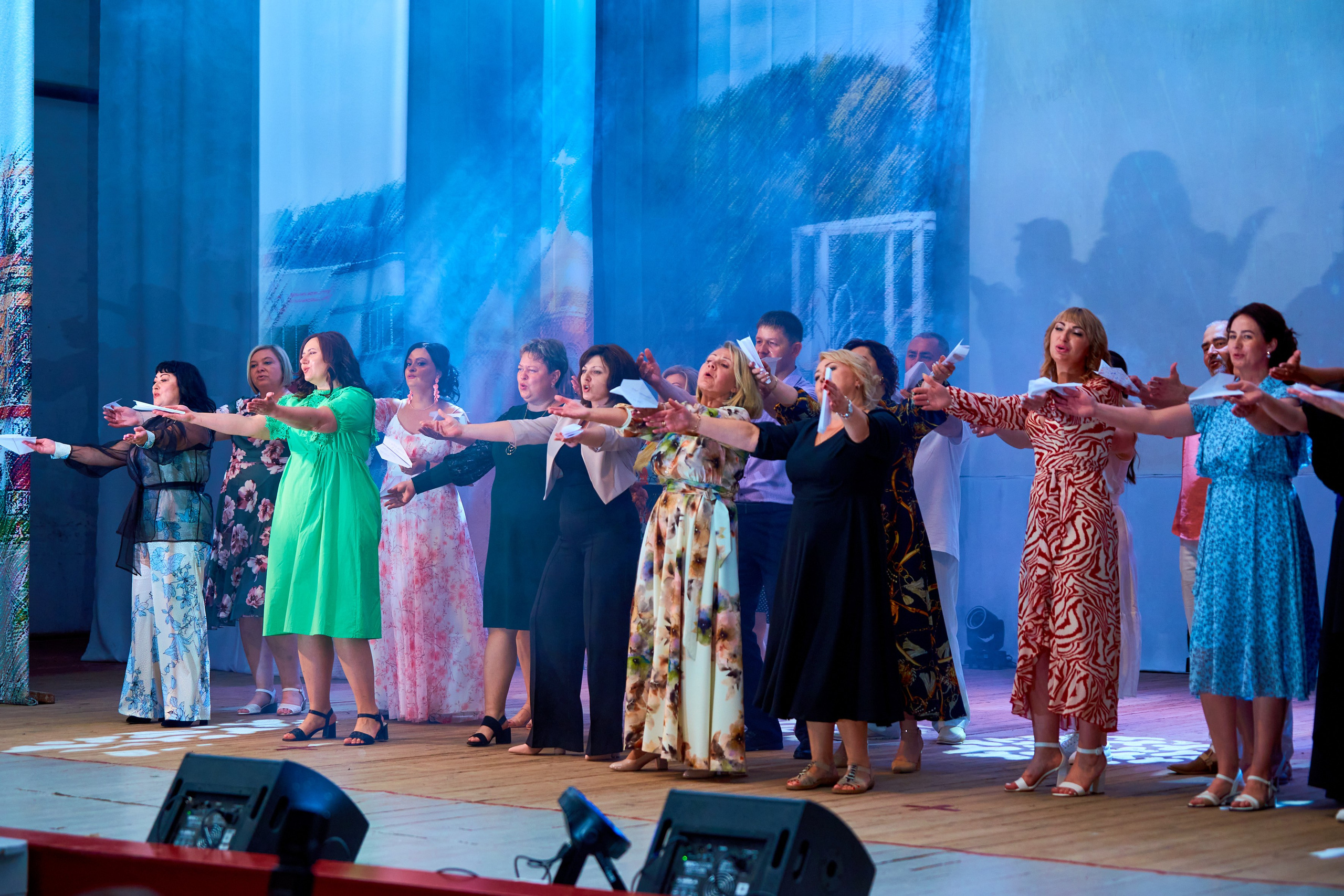 Вручение аттестатов 2023. 11 класс. Childrenfoto.ru