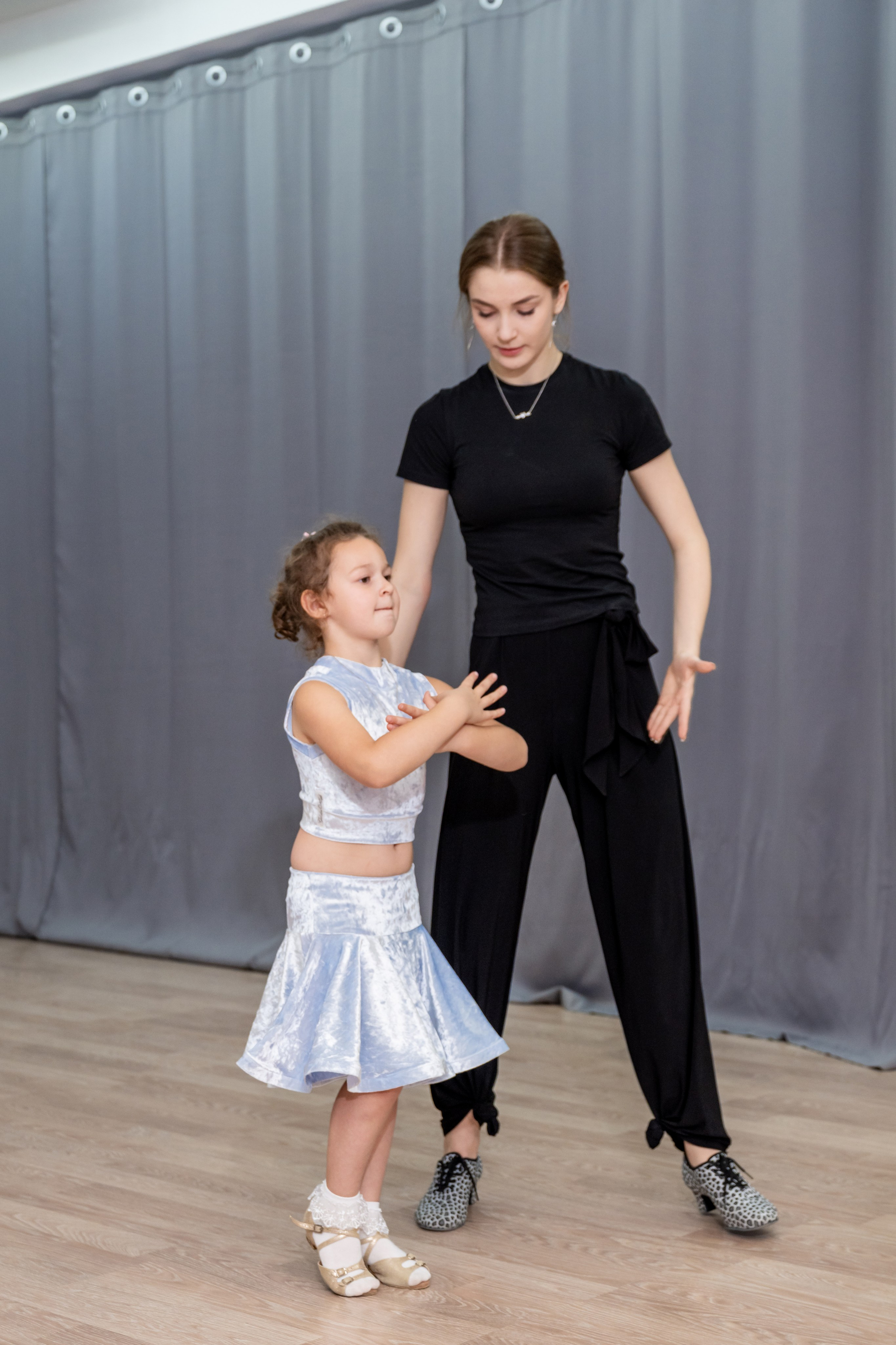 Группа 3-6 лет первый и второй год обучения. КонТакт — спортивные бальные танцы в Москве