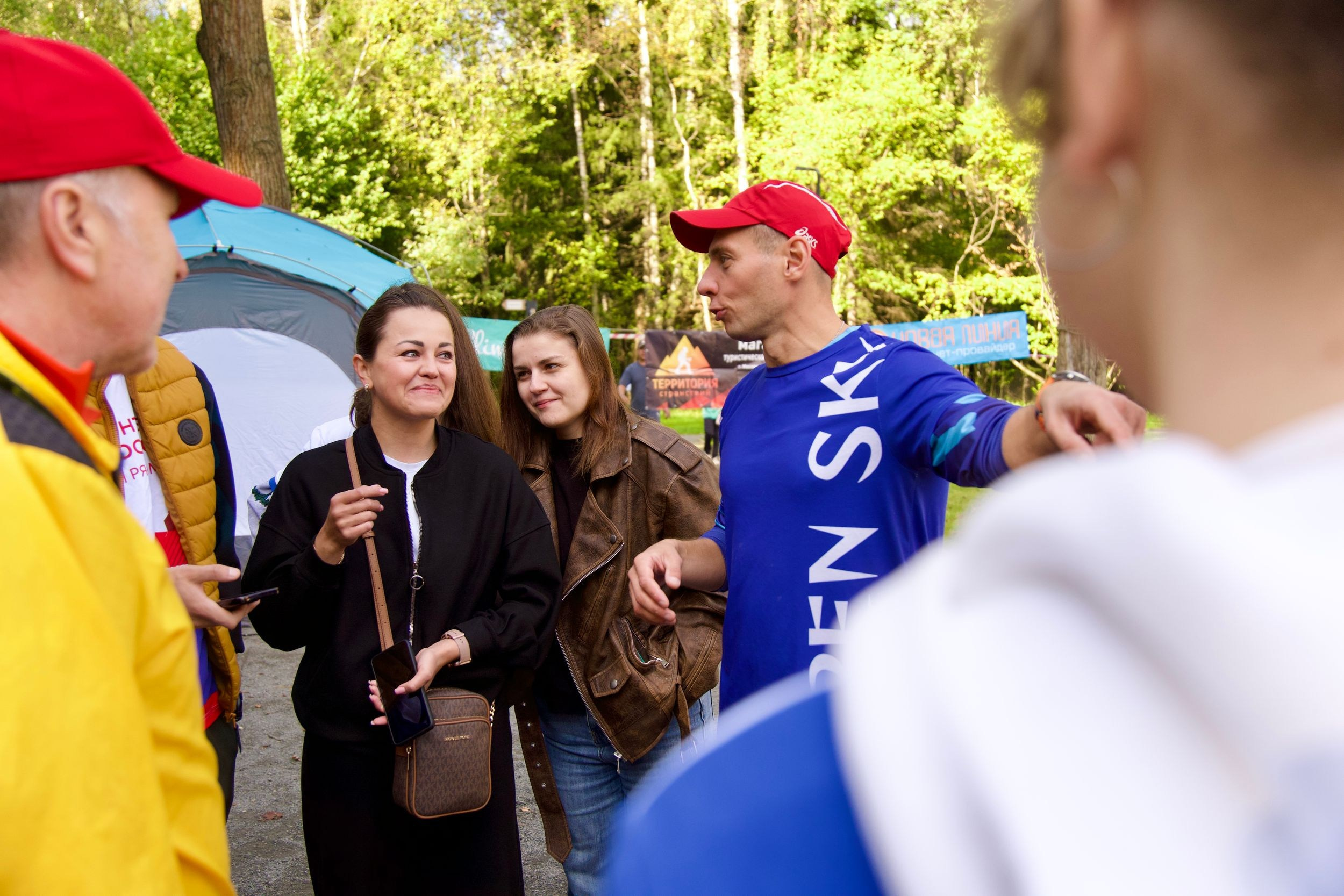Забег в парке «Дубки». Кафе «БЕЛКА НАШЕПТАЛА». Ну оооочень концептуальное кафе