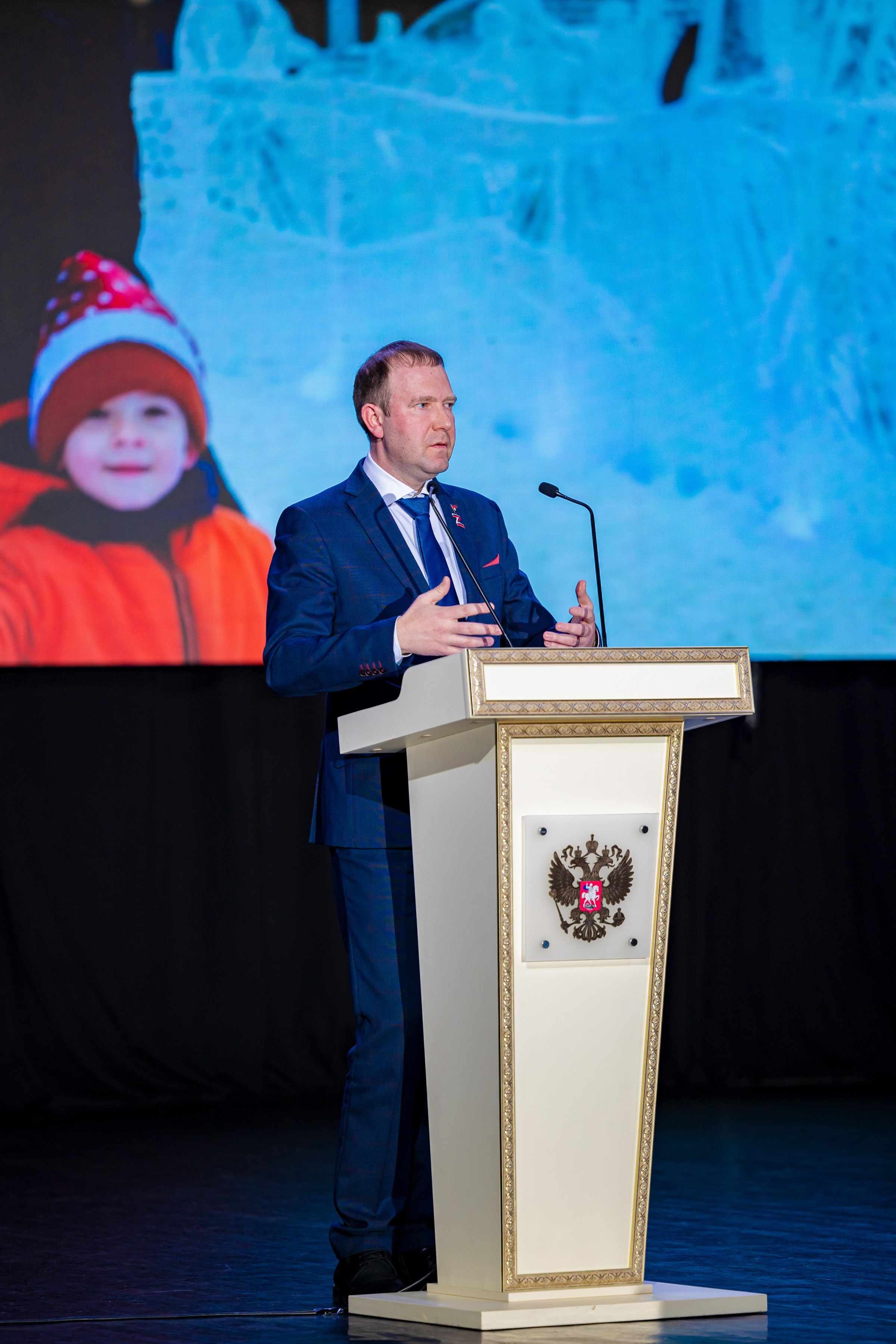 Выступление главы города Кемерово Дмитрия Анисимова. Фотограф Князев Сергей