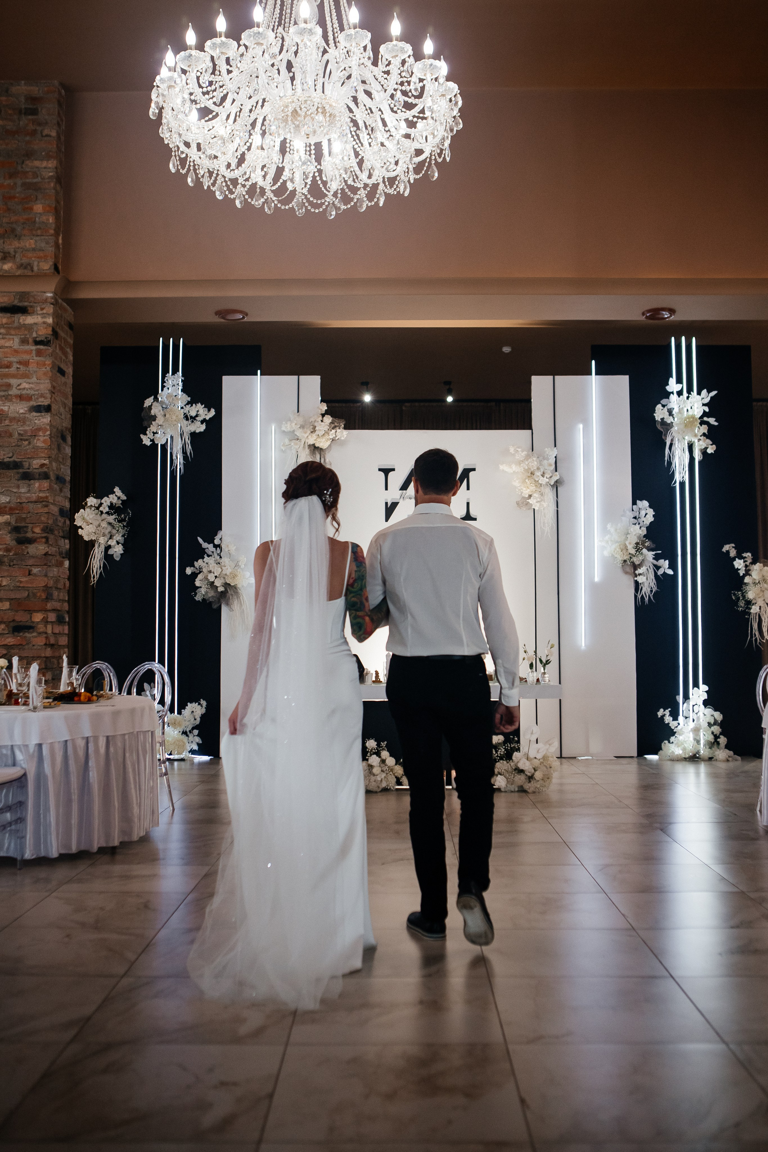 Илья и Ирина дворец и банкет. Свадебный фотограф Виктория Чуйко Магнитогорск. Визуал для бизнеса