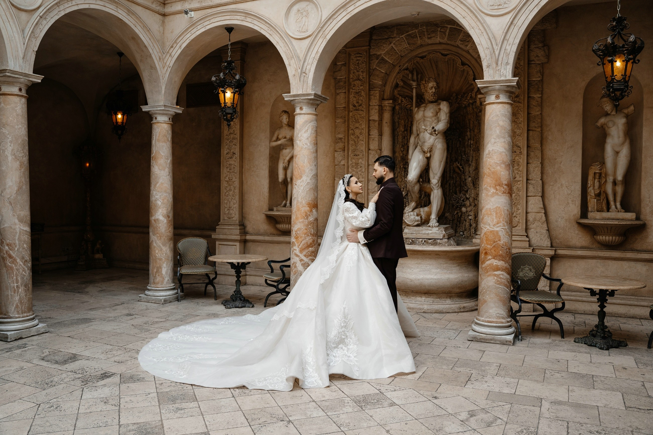 Свадебная фотосессия в ресторане Турандот. Свадебный и семейный фотограф в Москве Светлана Зоткина